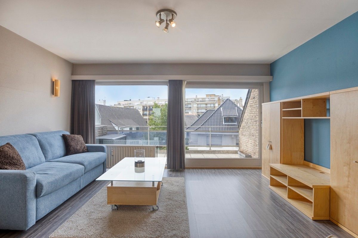 Ruim appartement met groot terras te koop in Koksijde! foto {{pictureIndex}}