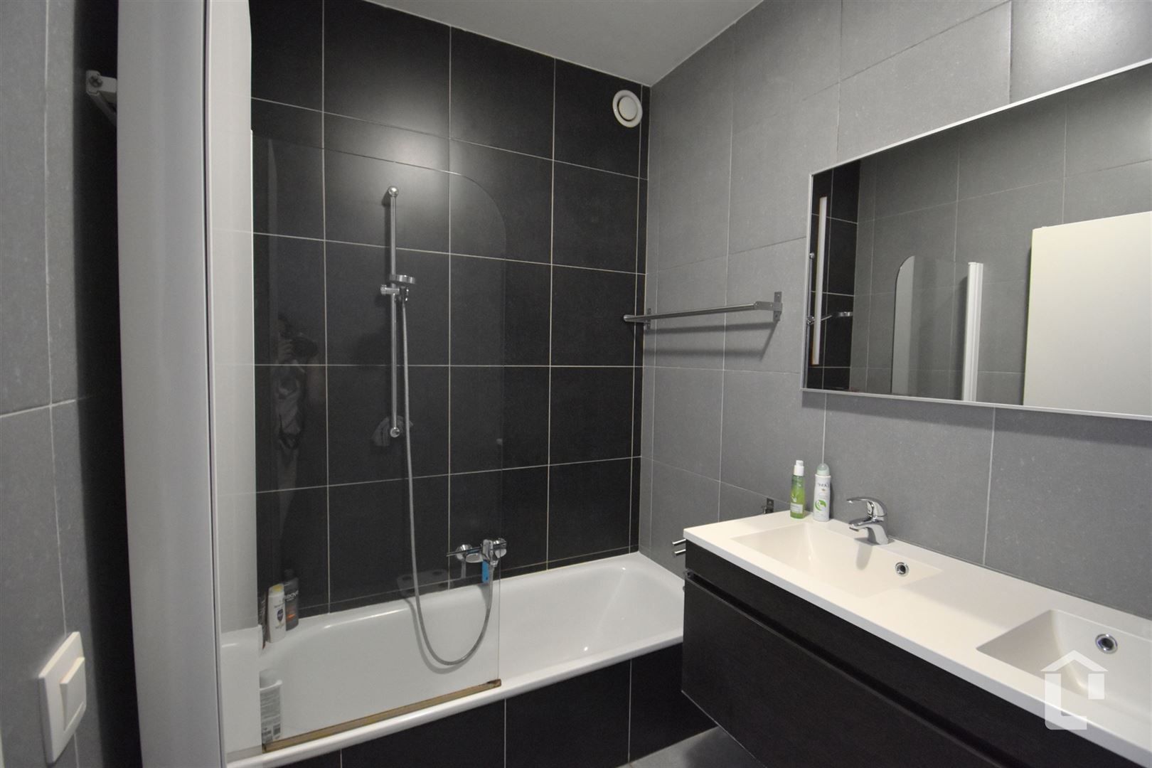 Lichtrijke moderne woning in rustige woonwijk te Eke foto 10