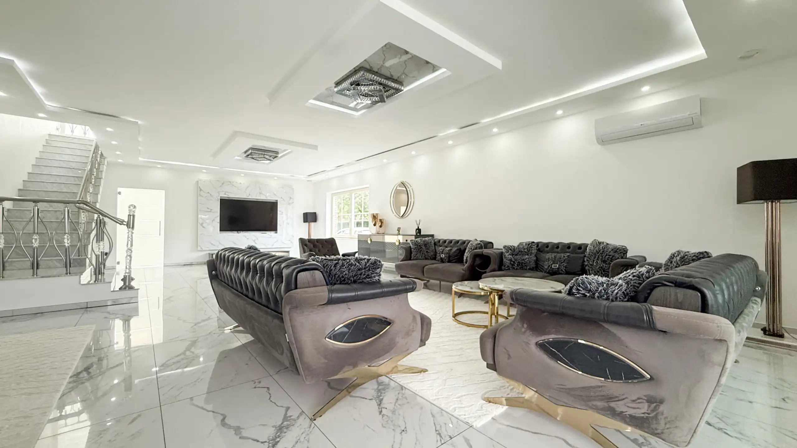 Exclusieve villa met luxueuze leefruimte en 7slpk + veranda! foto 6