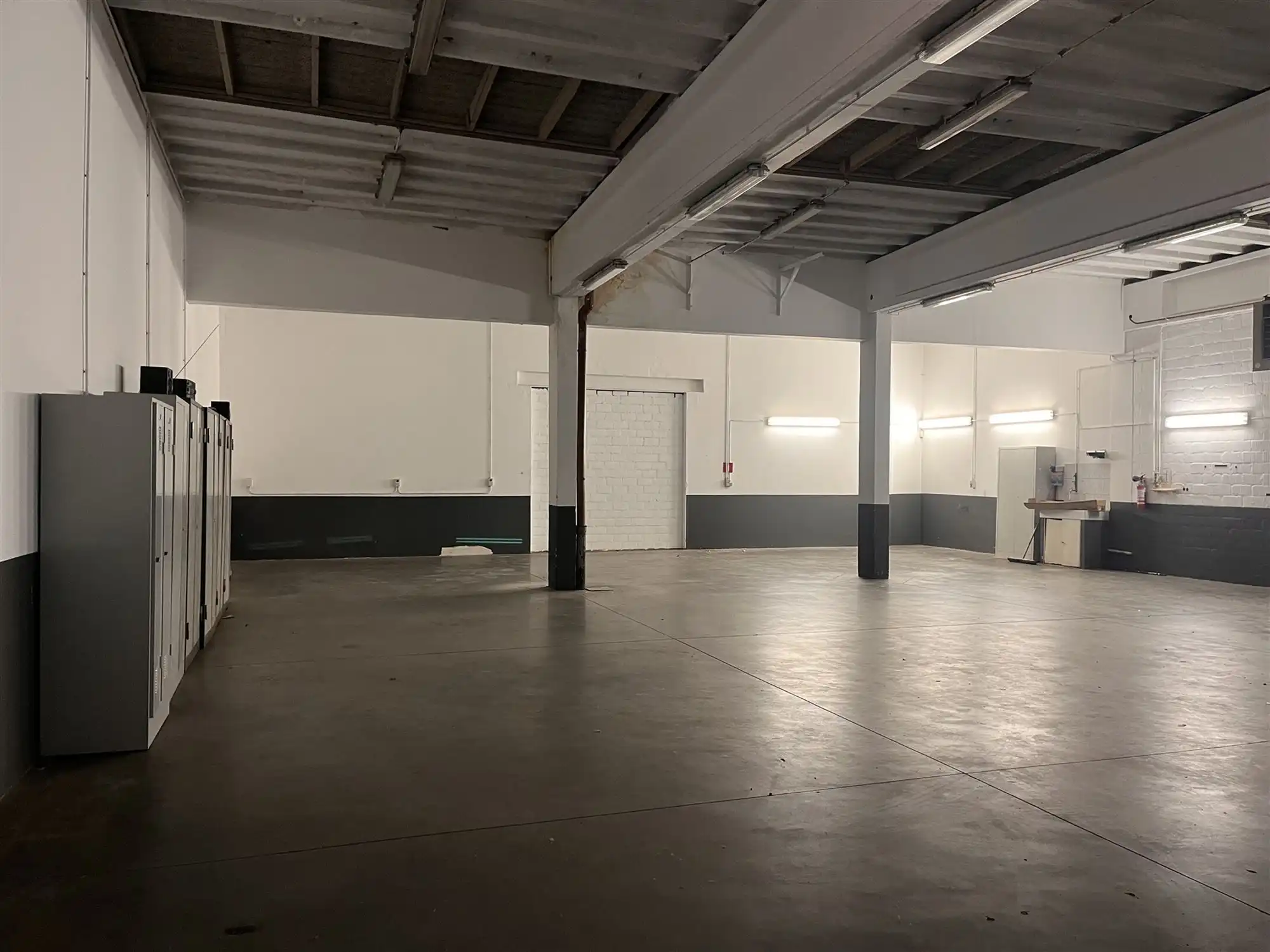 Commercieel pand met open structuur en diverse mogelijkheden foto 13