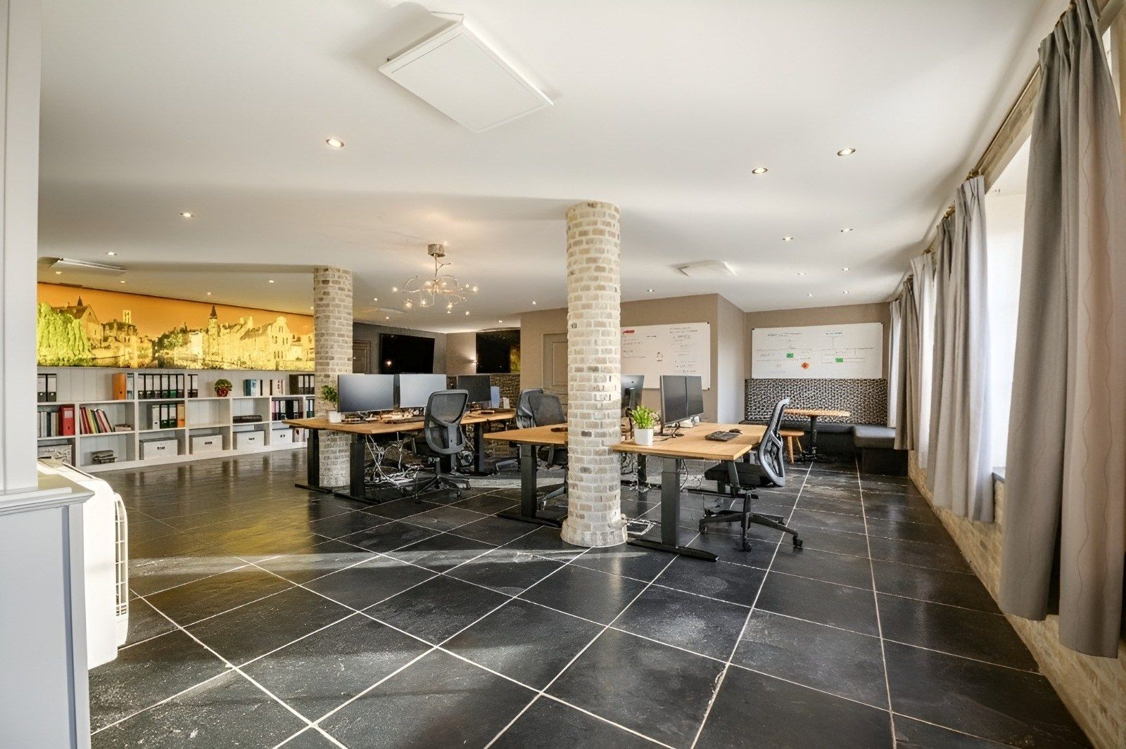 INSTAPKLAAR HANDELSHUIS (2009) OP GUNSTIGE LOCATIE!!!  foto 4