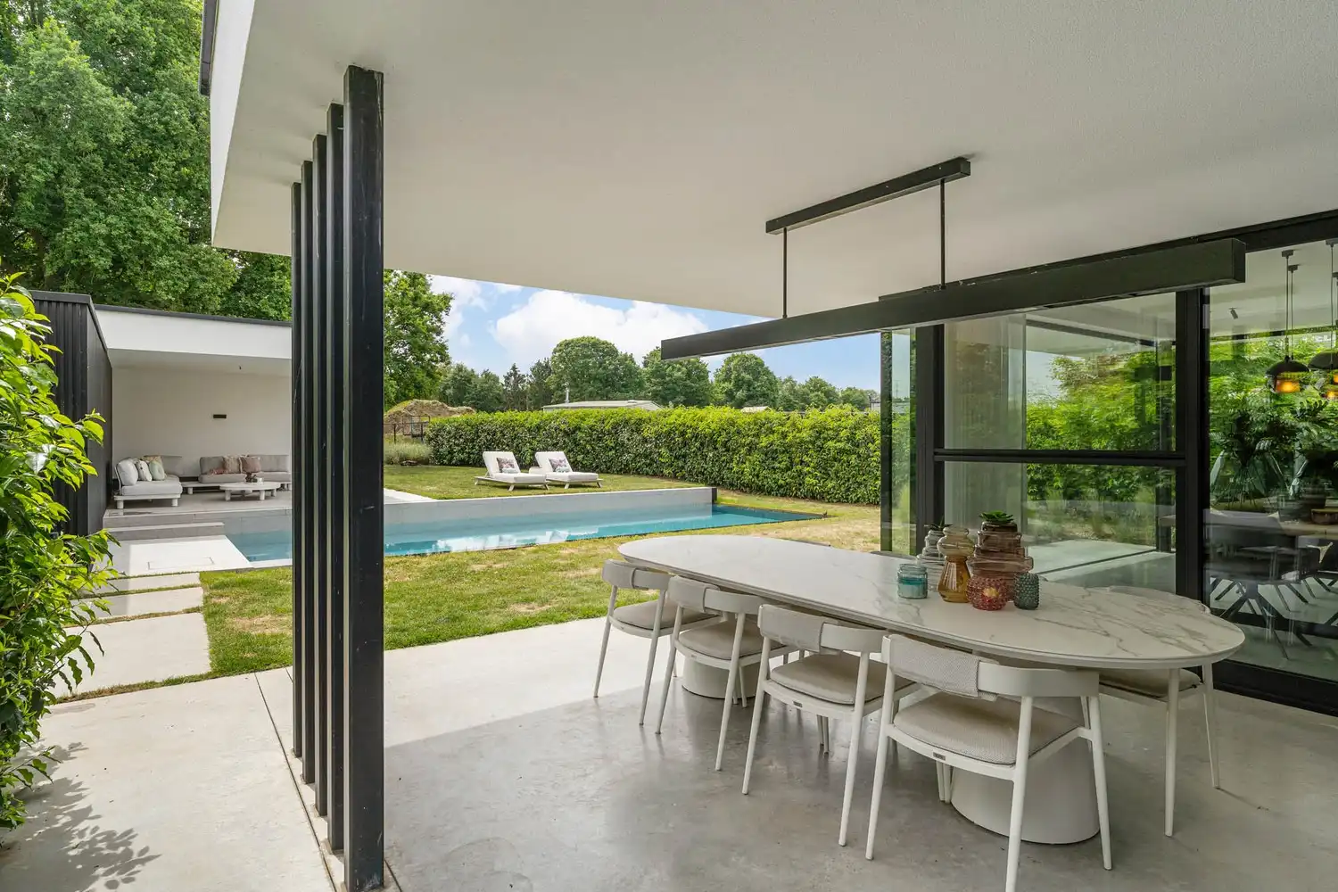 Exclusieve high-end villa met verwarmd zwembad op idyllische toplocatie! foto 4