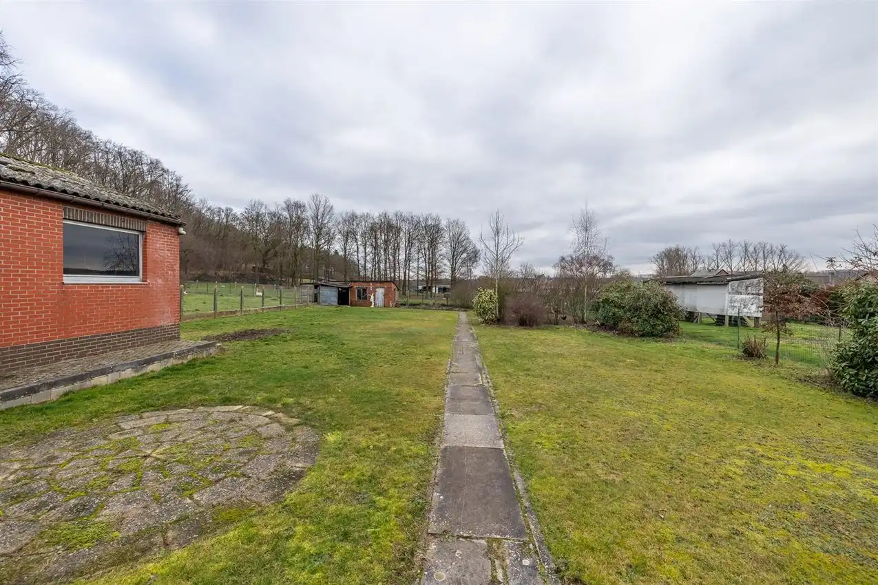 Unieke ligging boven de Mottevallei – renovatiekans met waarde-opportuniteit foto 14