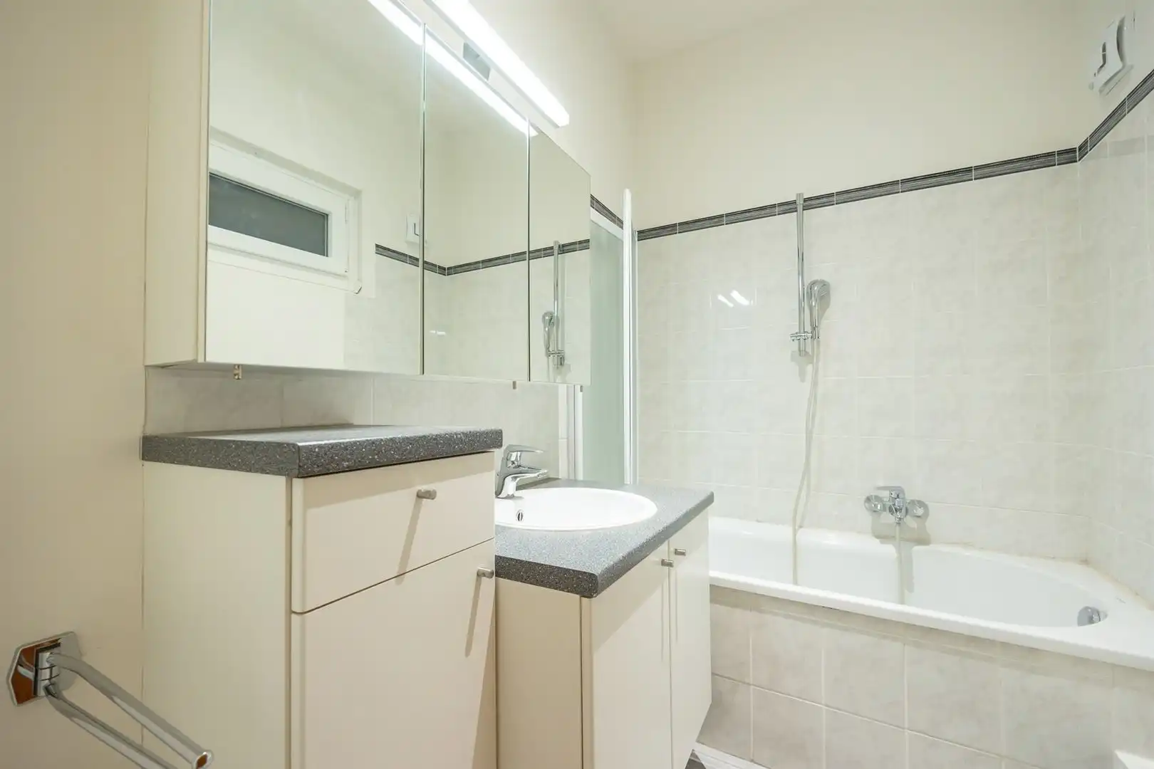 Gerenoveerd appartement midden in de stad foto 10