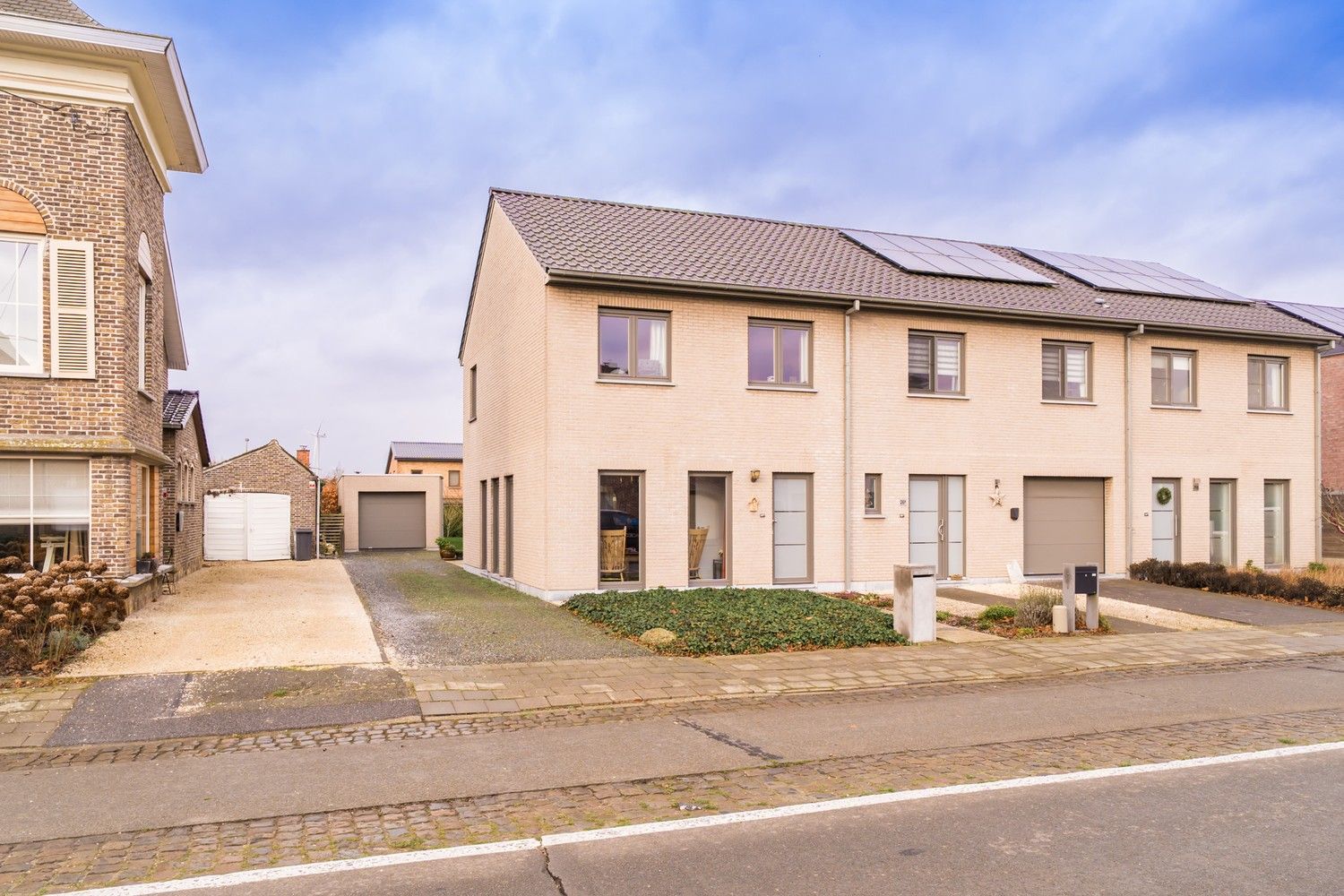 Recente energiezuinige woning nabij het centrum foto 2