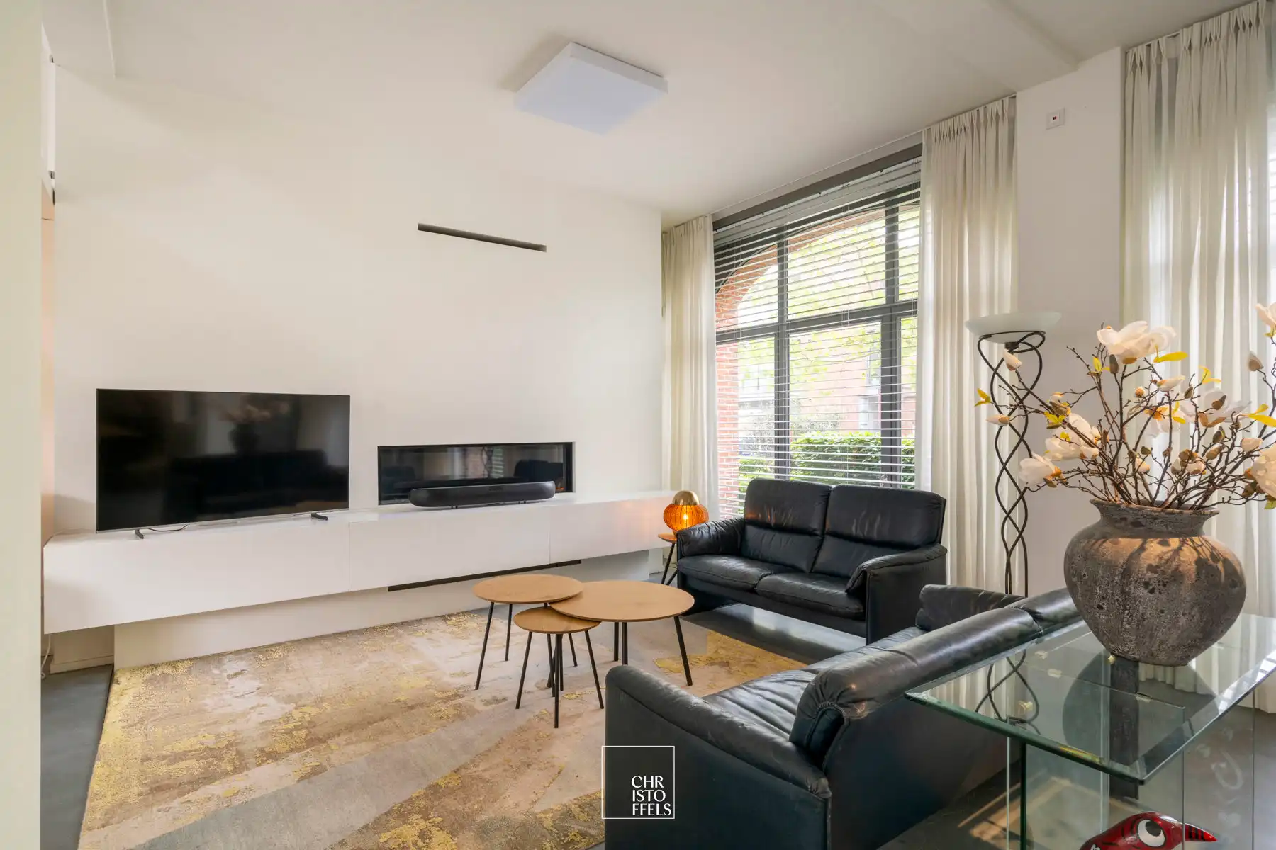 Luxe afgewerkte stadswoning (235m²) in domein Oud Rekem foto 5