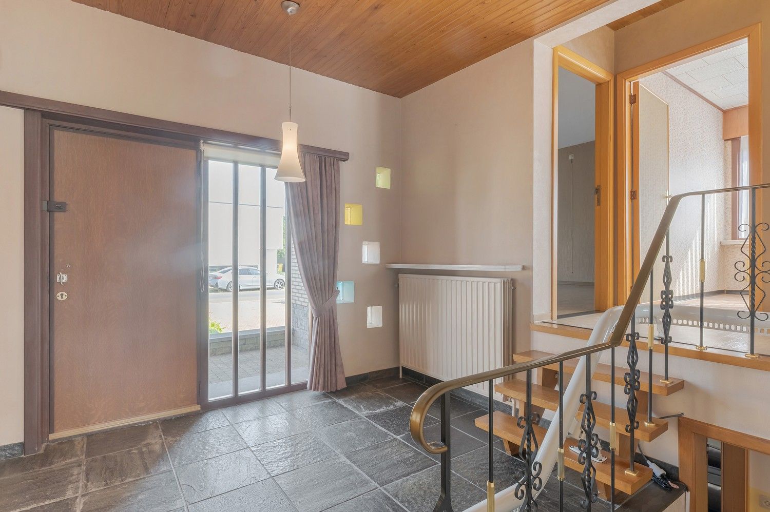 Te renoveren woning  – rust en groen uitzicht gegarandeerd foto 6