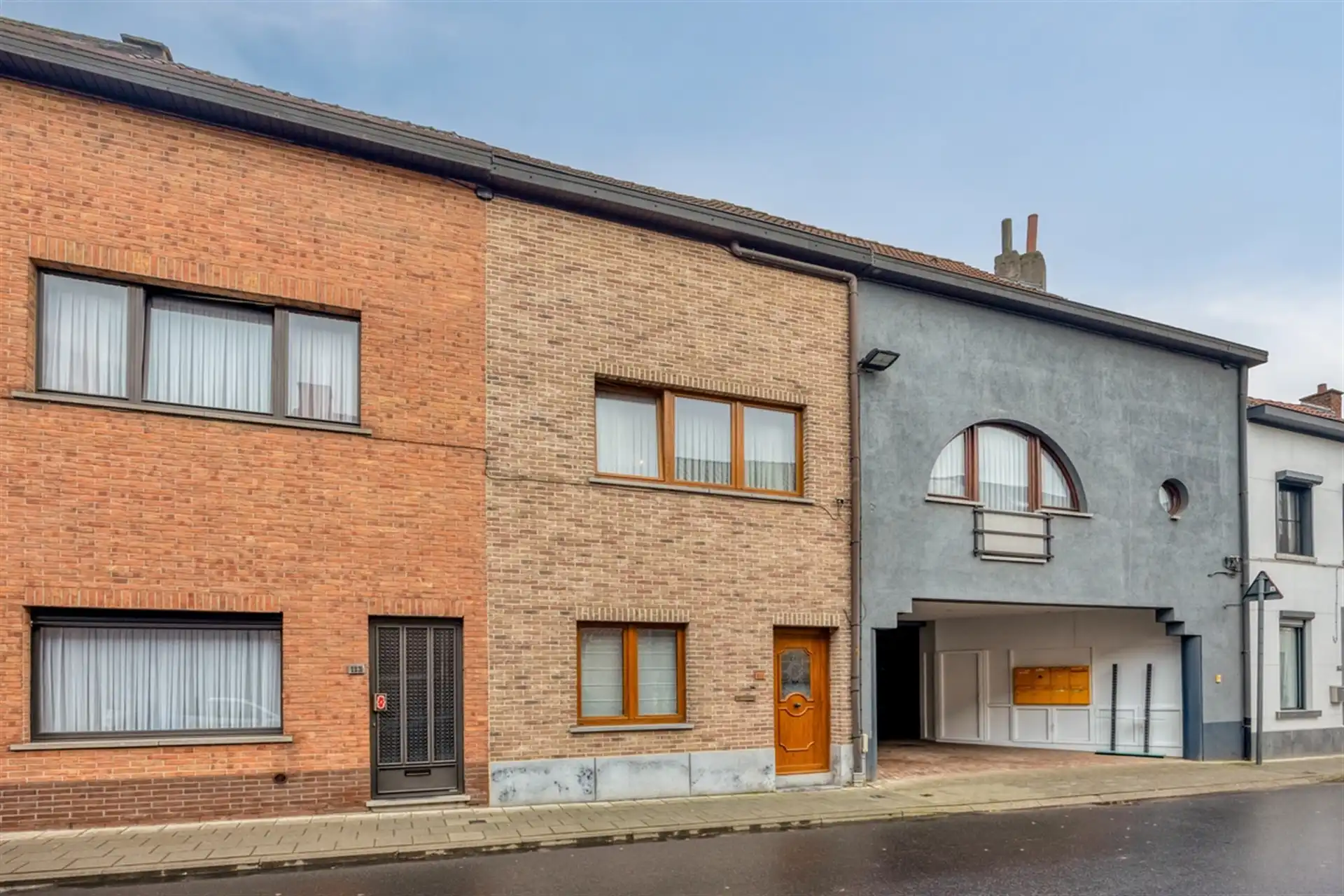 Karaktervolle woning in hartje Aalst foto {{pictureIndex}}