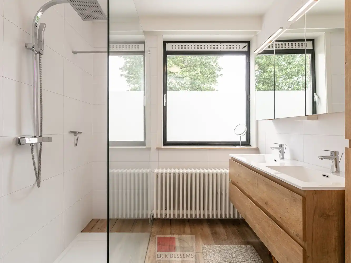 Instapklare, volledig onderkelderde bungalow, gelegen op een royaal perceel van 731 m², met een bewoonbare oppervlakte van ca. 159 m². foto 12