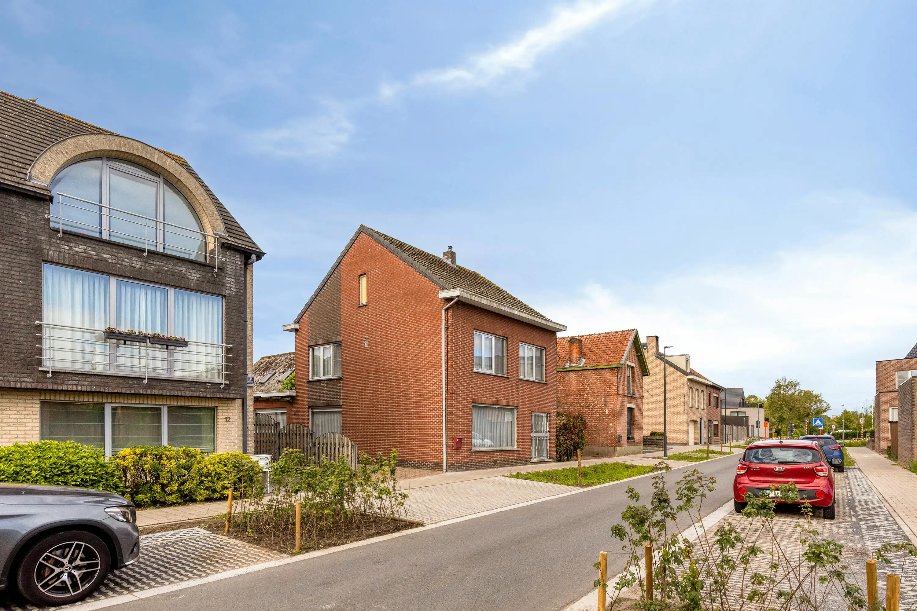 Huis met 4 slaapkamers en grote tuin te koop in Wuustwezel! foto 3