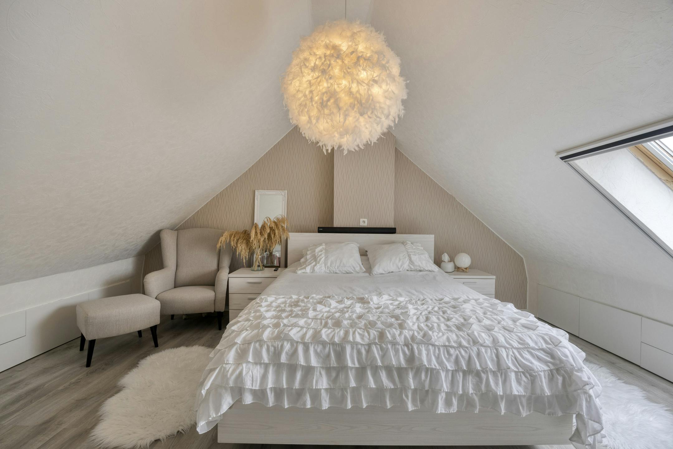 Instapklare woning met 3 slaapkamers en tuin te koop in Boom foto 12