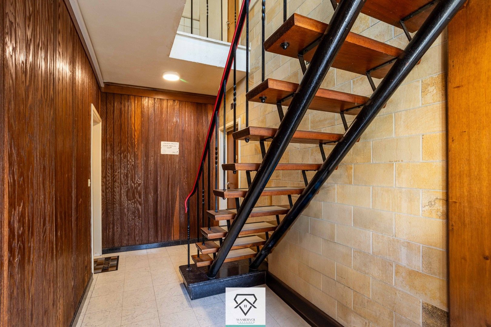 Opbrengsteigendom met 4 appartementen en 2 dubbele garageboxen te koop foto 15