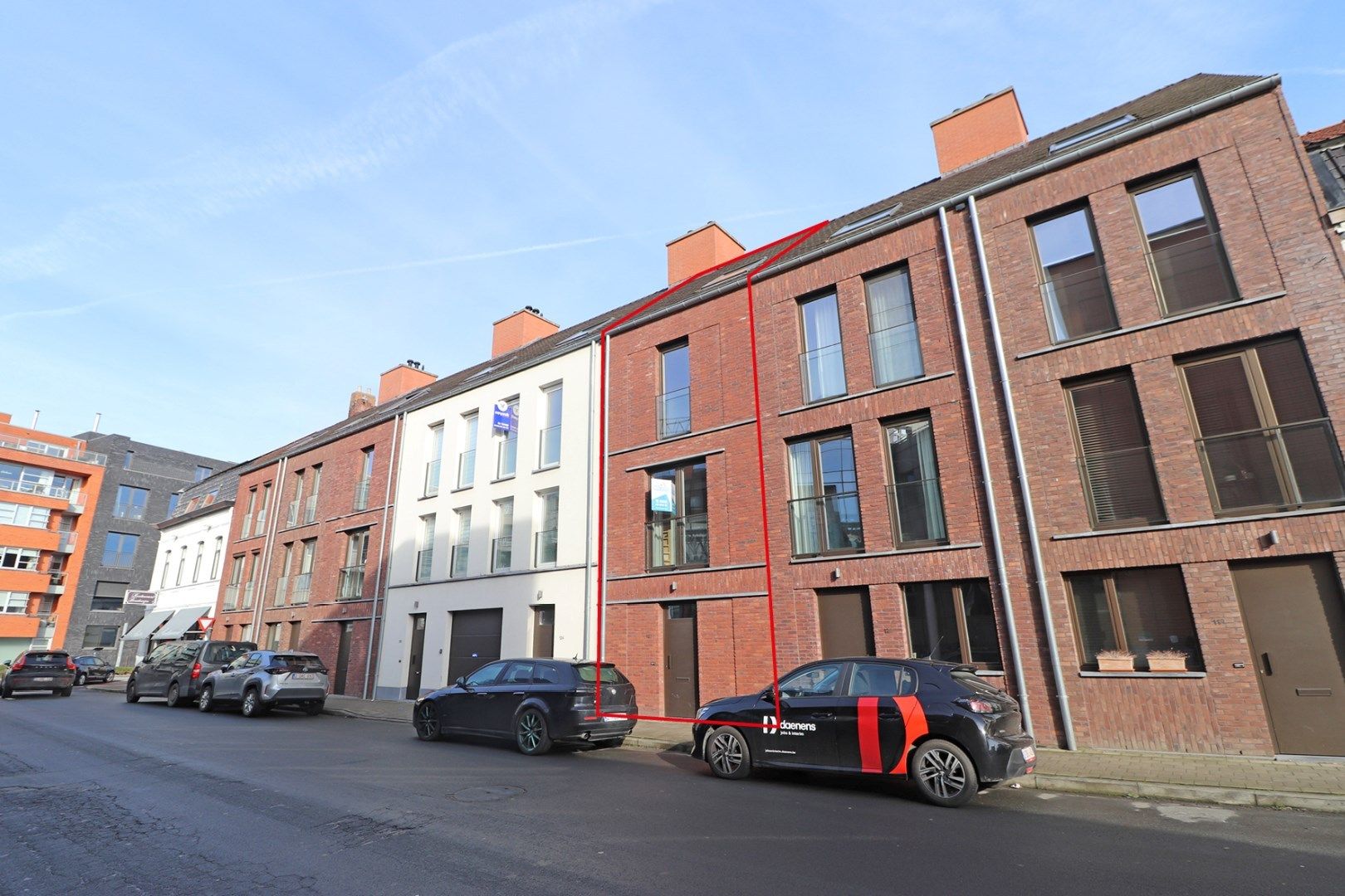 Gezellige stadswoning met garage foto {{pictureIndex}}