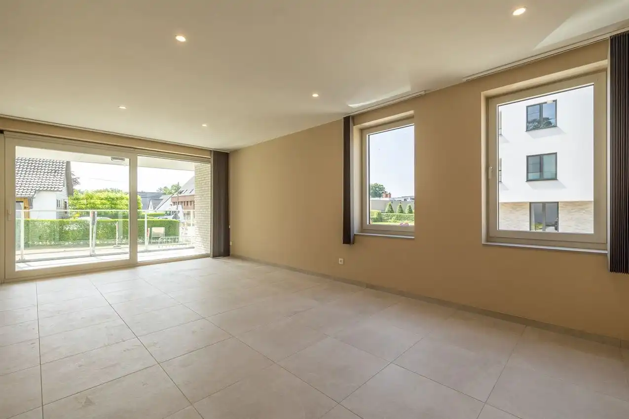 Gelijkvloers app. met twee slaapkamers, zuidterras, garage nabij bossen foto 7