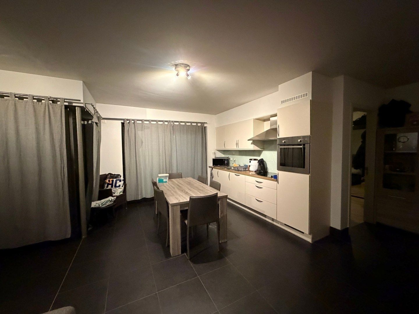 Gelijkvloers 1-slpk appartement nabij voorzieningen foto 6