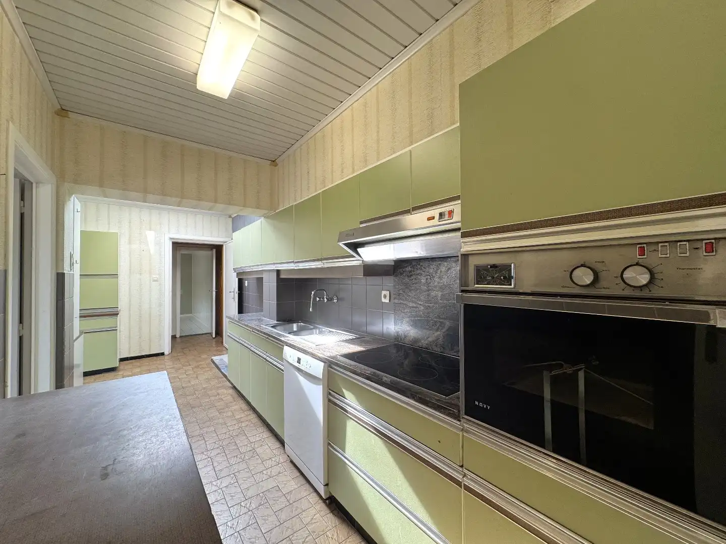 Te renoveren halfopen bebouwing met bijzonder veel potentieel in rustige verkavelingswijk foto 10