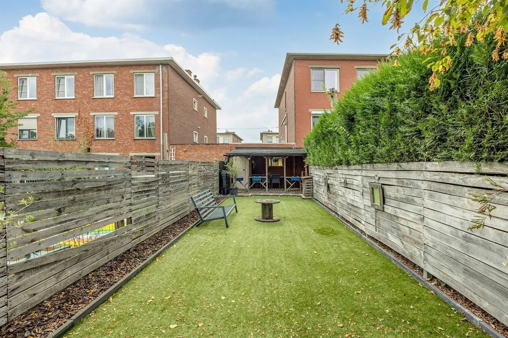Hedendaags 2-slaapkamerappartement met tuin, garage en praktijkruimte  foto 18