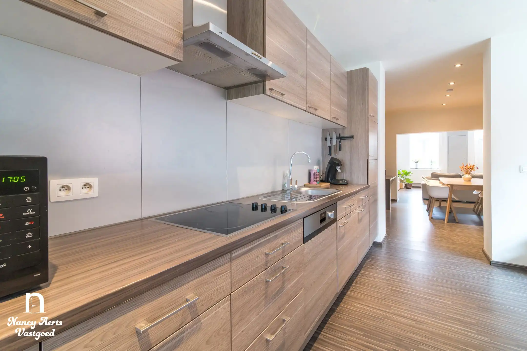 Charmante gerenoveerde woning met zuidgerichte tuin foto 17