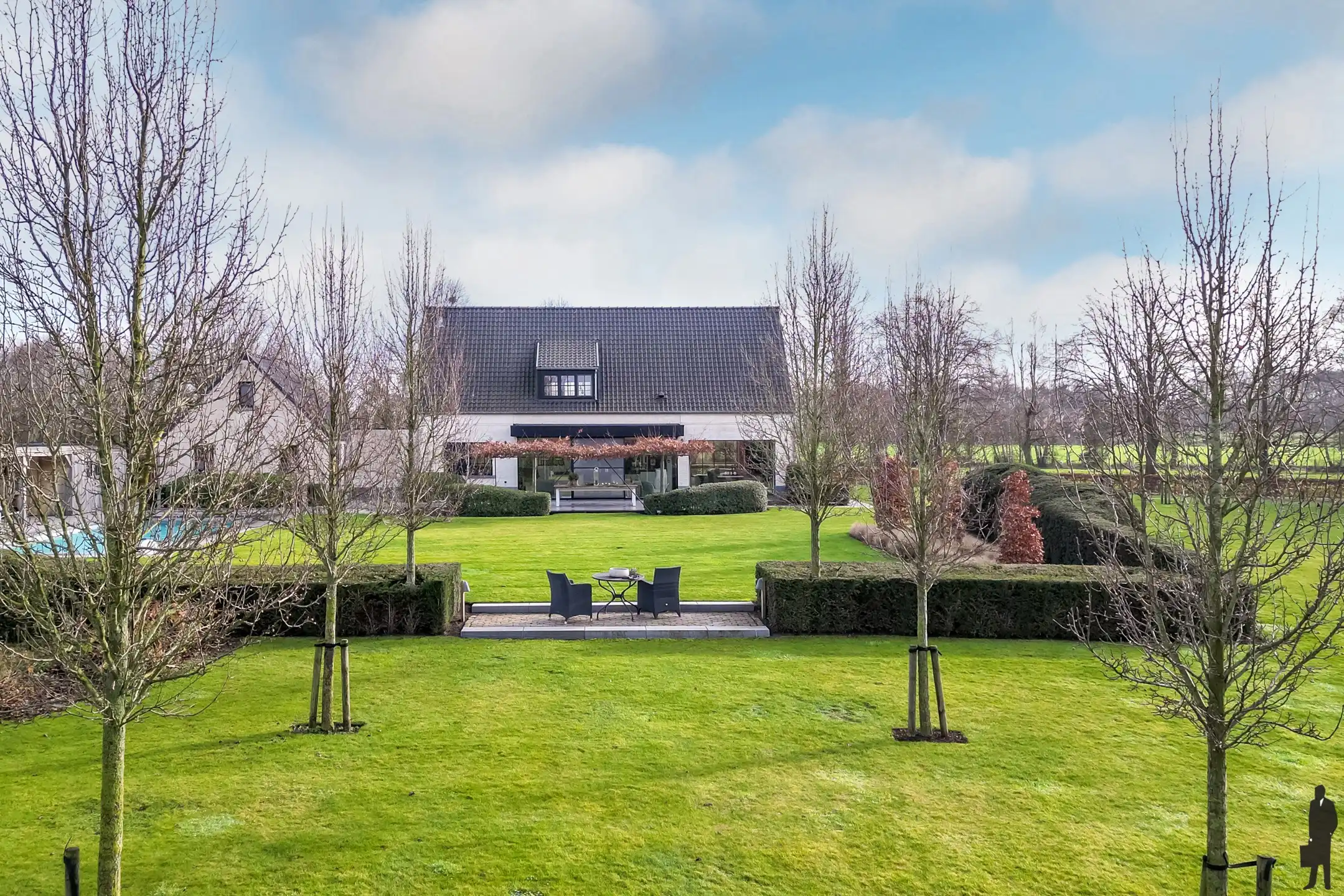 Instapklare villa temidden van uitgestrekte weilanden en landerijen!  foto 4