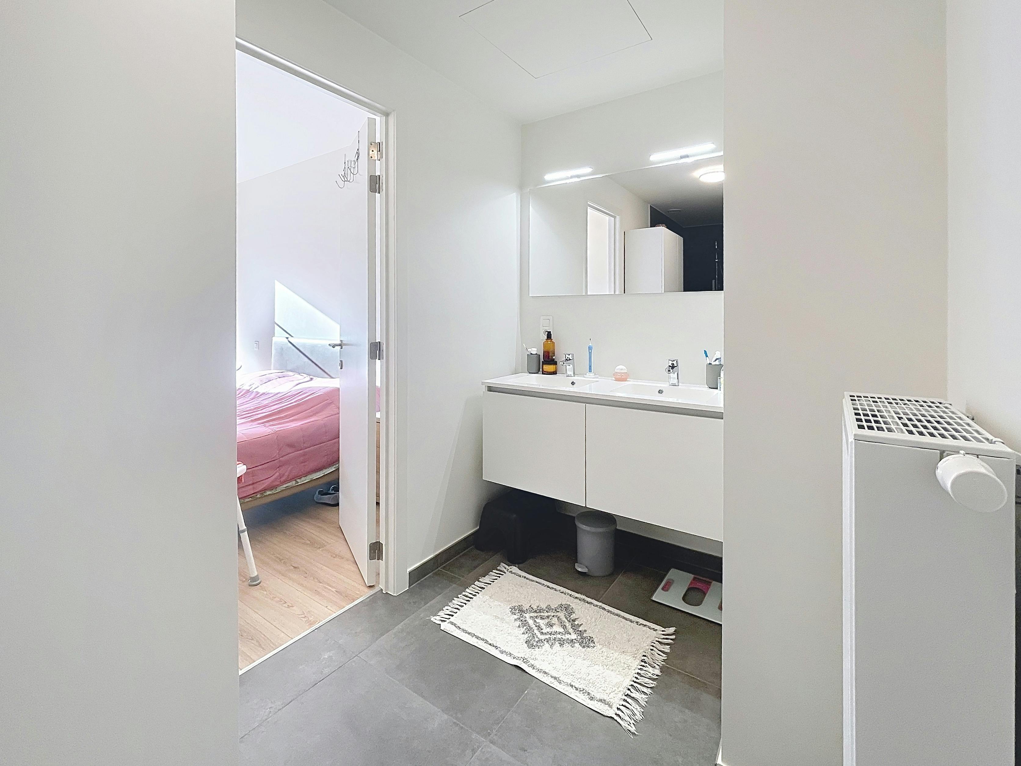 Heel recent appartement met 2 kamers te koop in Deerlijk foto 11