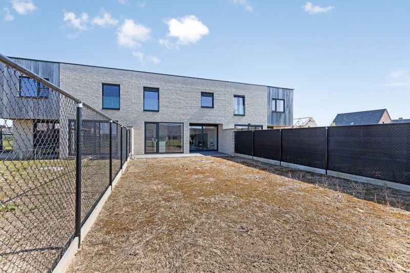 Moderne nieuwbouwwoning op 274 m² TE KOOP in Wakken! foto 29