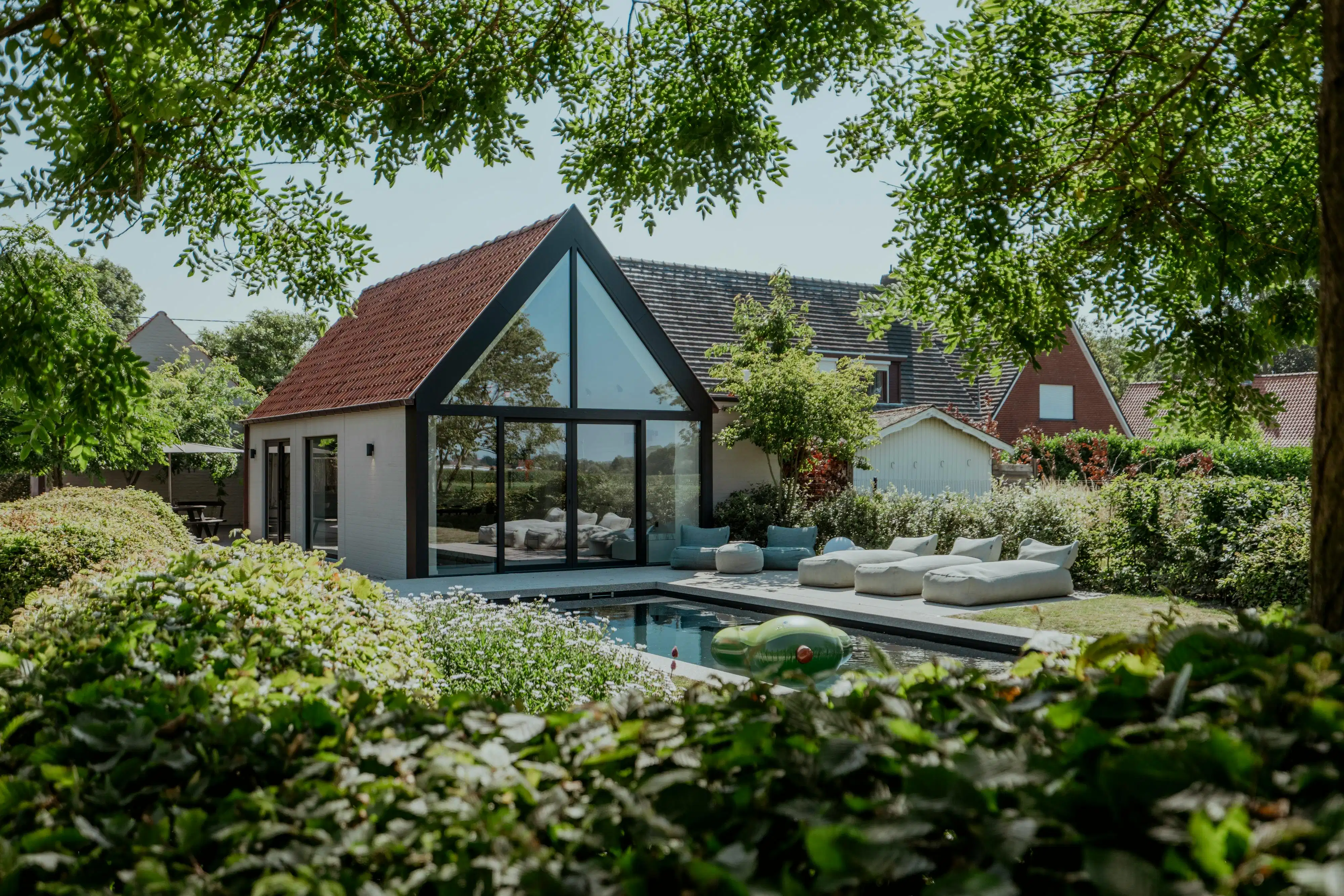 Exclusieve villa met zwembad, poolhouse op een perceel van 1.640 m² foto 28
