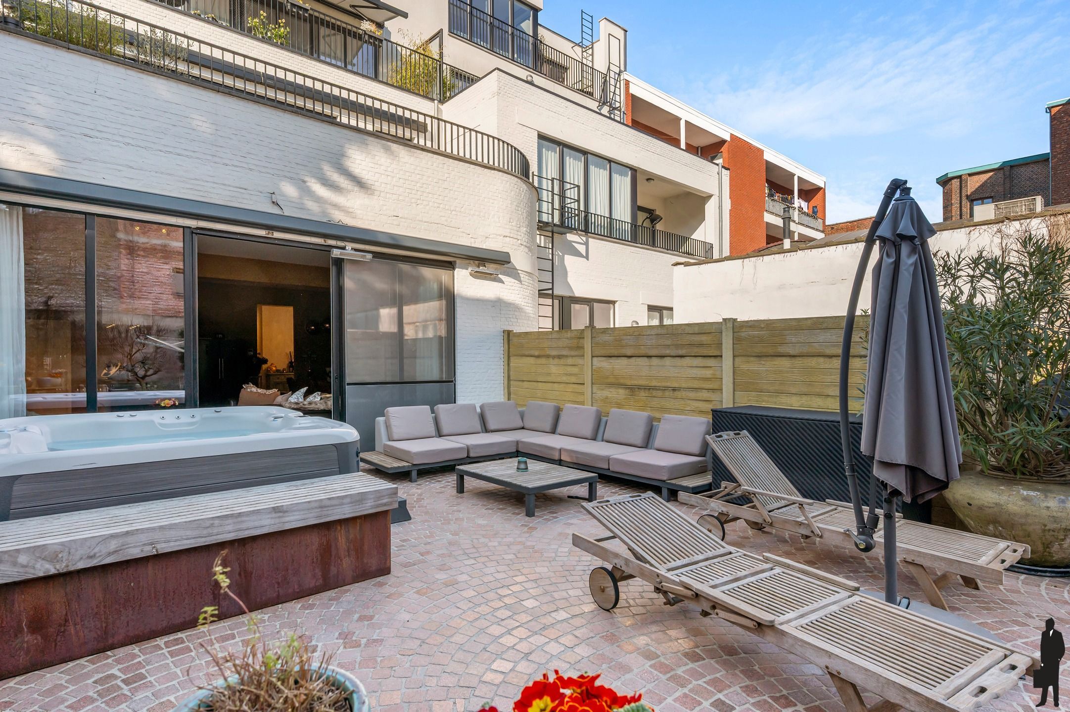 Exclusief gelijkvloers appartement met hoogwaardige afwerking en unieke stadstuin (230m²) foto 33