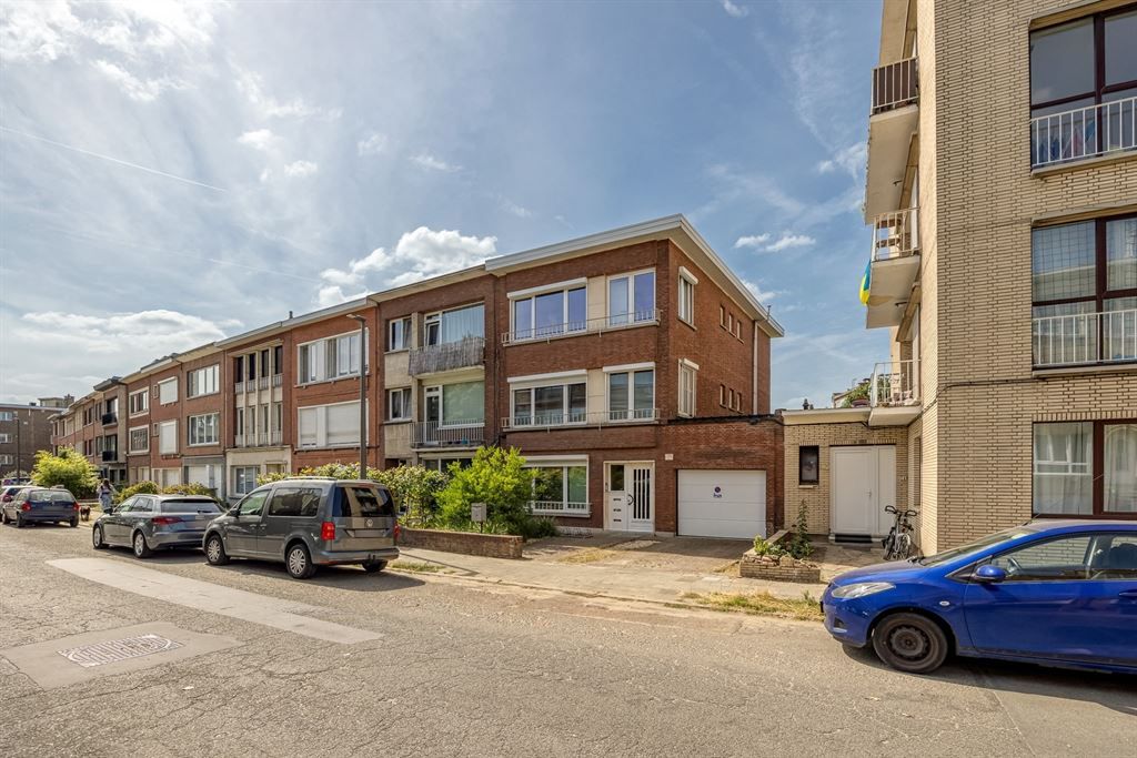Top gerenoveerd appartement met terras aan Boelaarpark foto 19