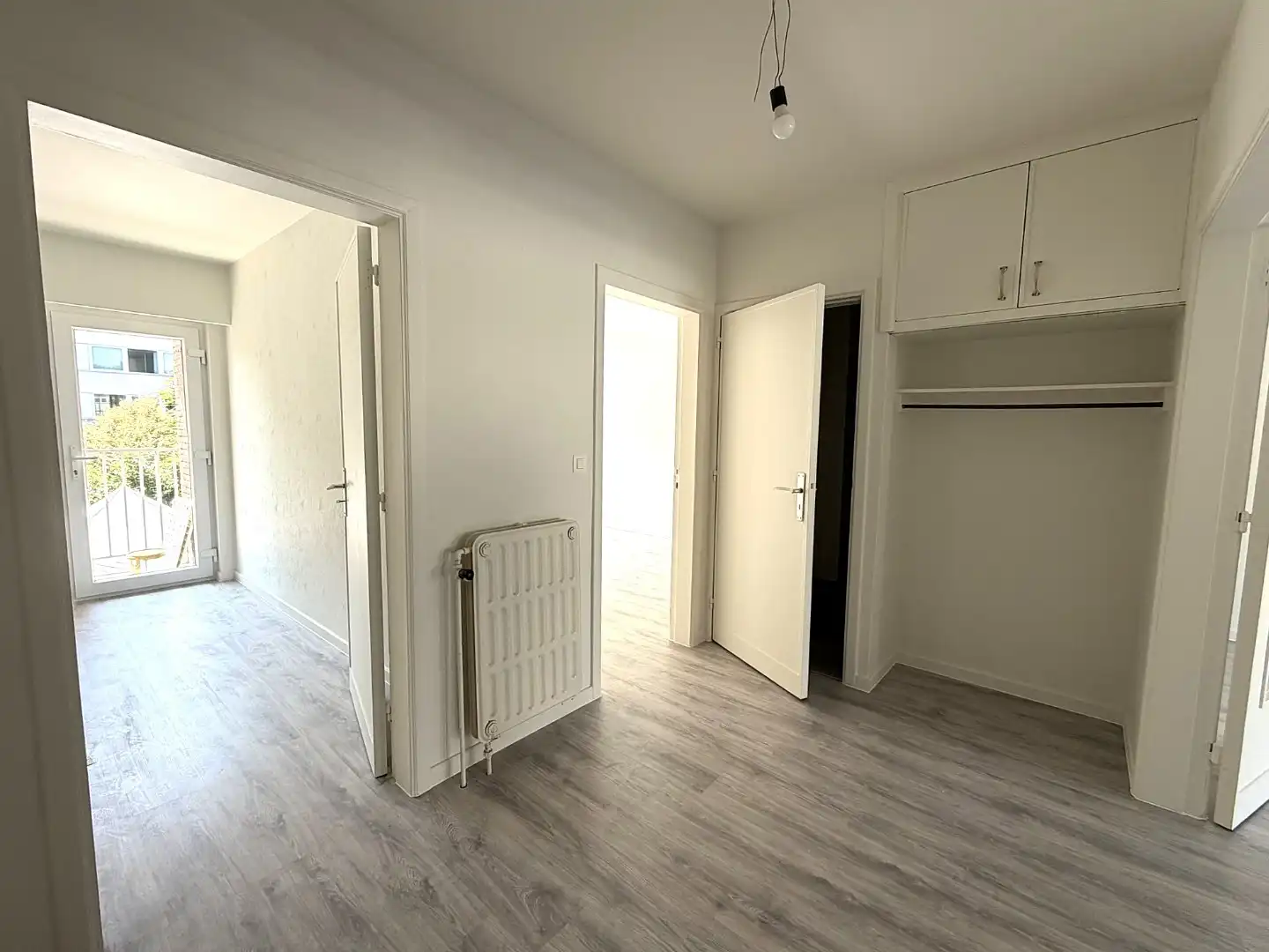 Mooi appartement met 2 slaapkamers en terras op een gegeerde ligging! foto 4