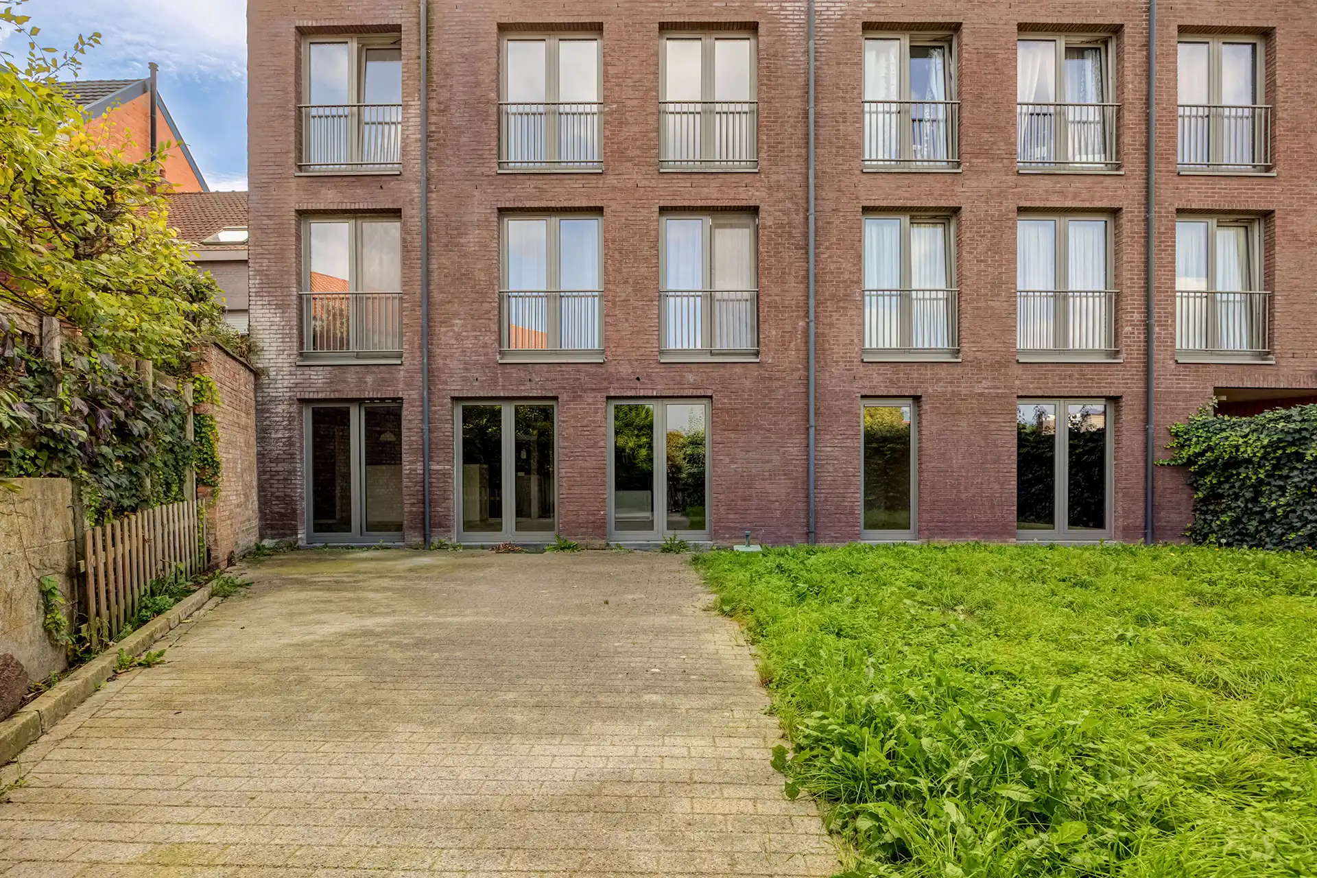 Ruim gelijkvloers appartement (Bj 2005) met 2 slpk en tuin foto 12