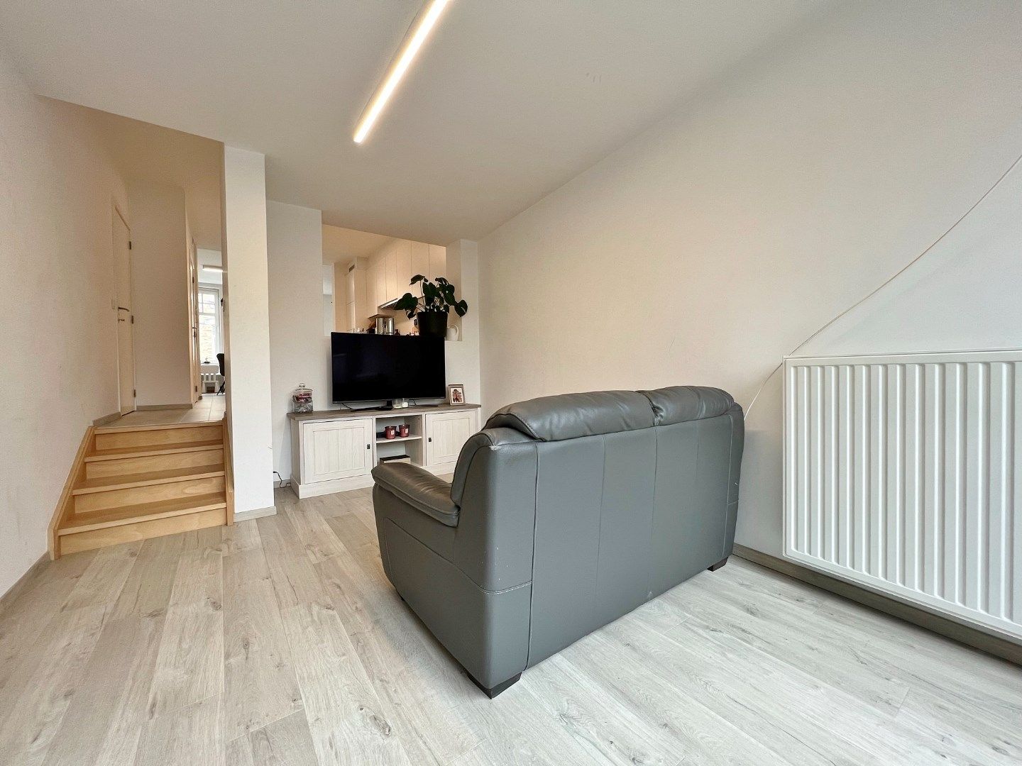Modern duplex-appartement in het hartje van Ieper met zonnig terras foto 5