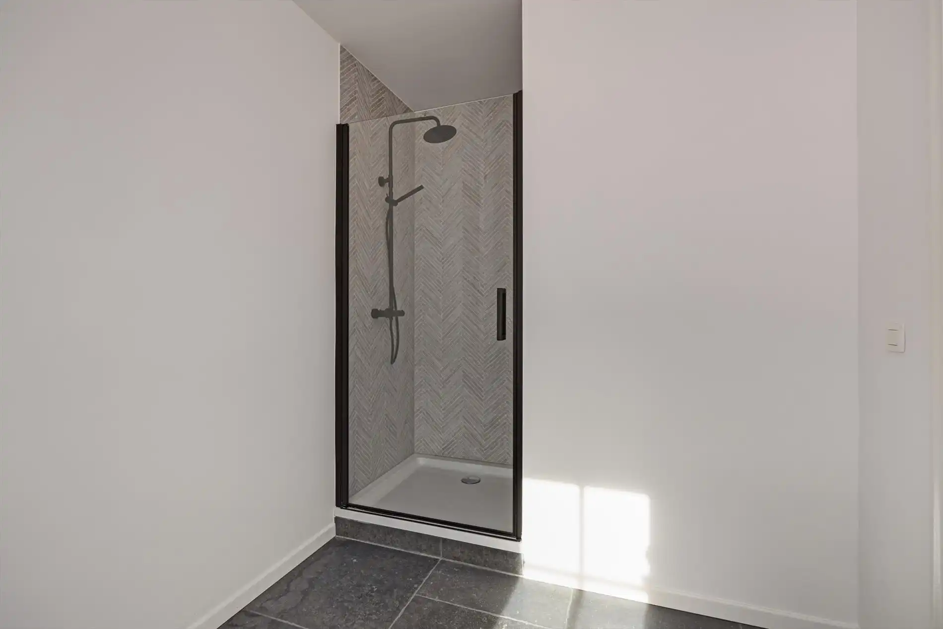 Gerenoveerde woning met 4/5 slaapkamers en ruim bijgebouw in het centrum van Olmen ! foto 13