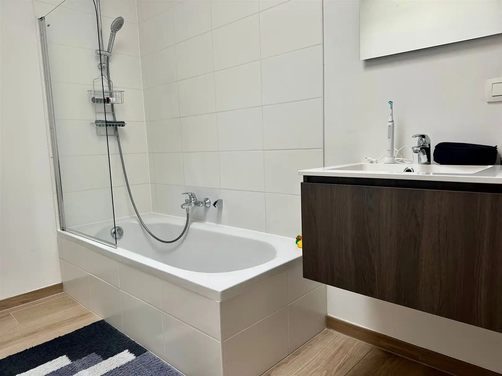 TE HUUR energiezuinig appartement met 2 slaapkamers. foto 8