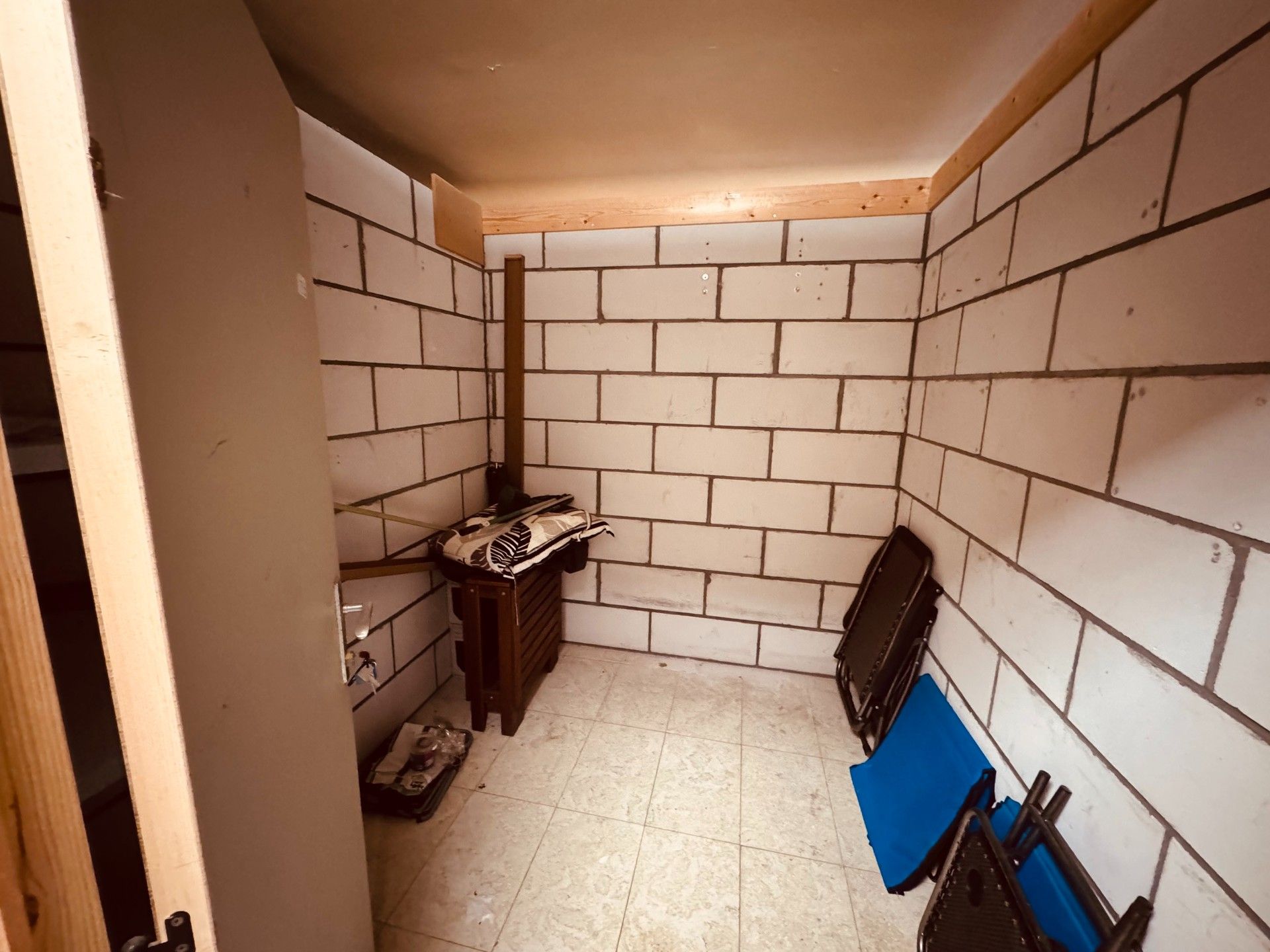 Gerenoveerd en instapklaar appartement met terras en 2 slaapkamers. foto 12