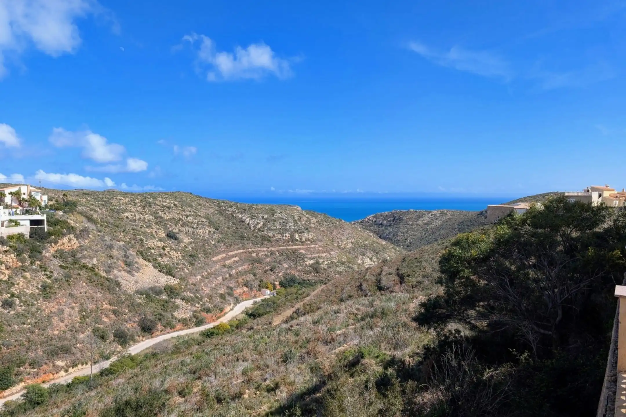 Casalina España stelt te koop villa op Cumbre del Sol  foto 30