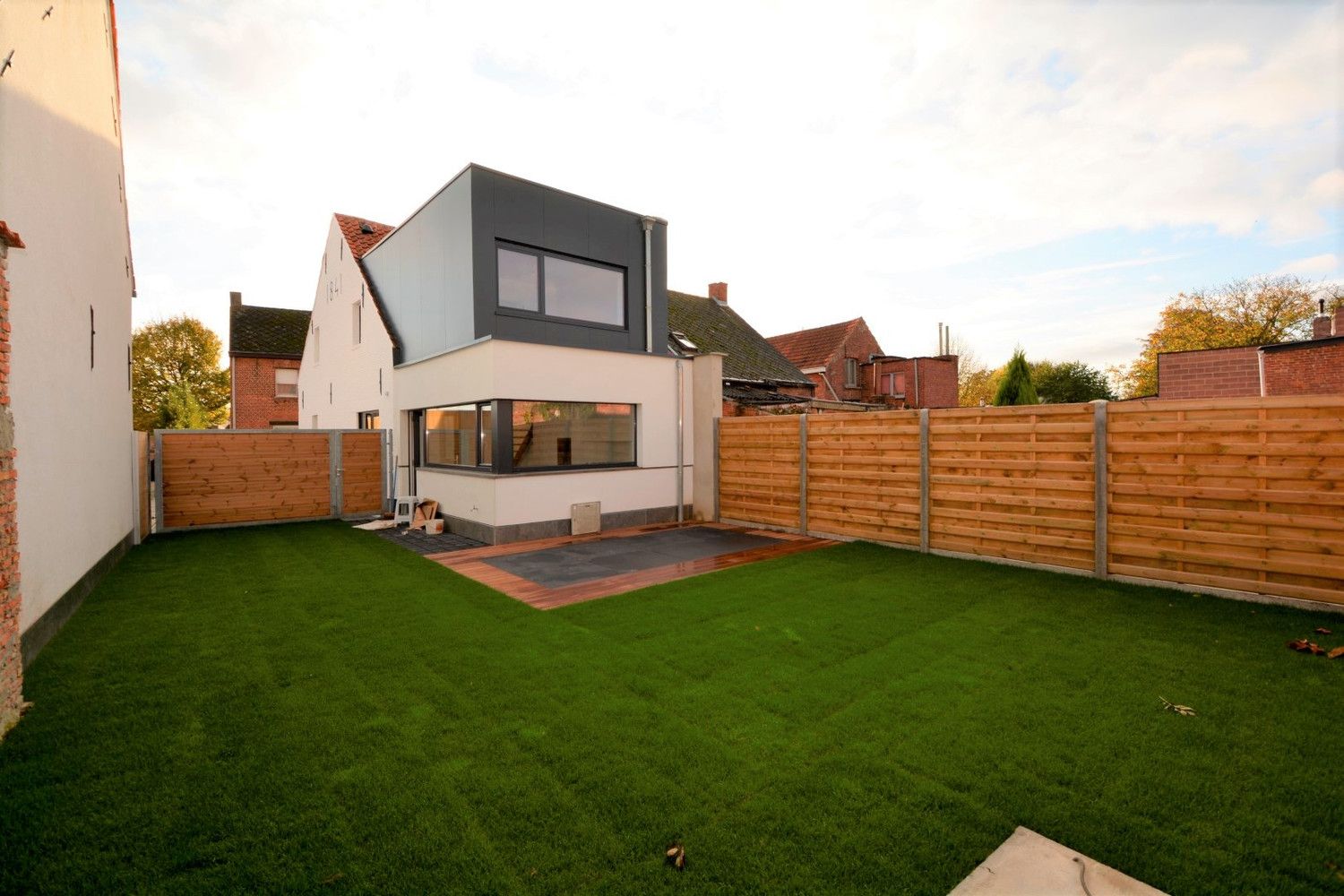 RECENT GERENOVEERDE WONING MET 2 SLK EN TUIN! foto 2