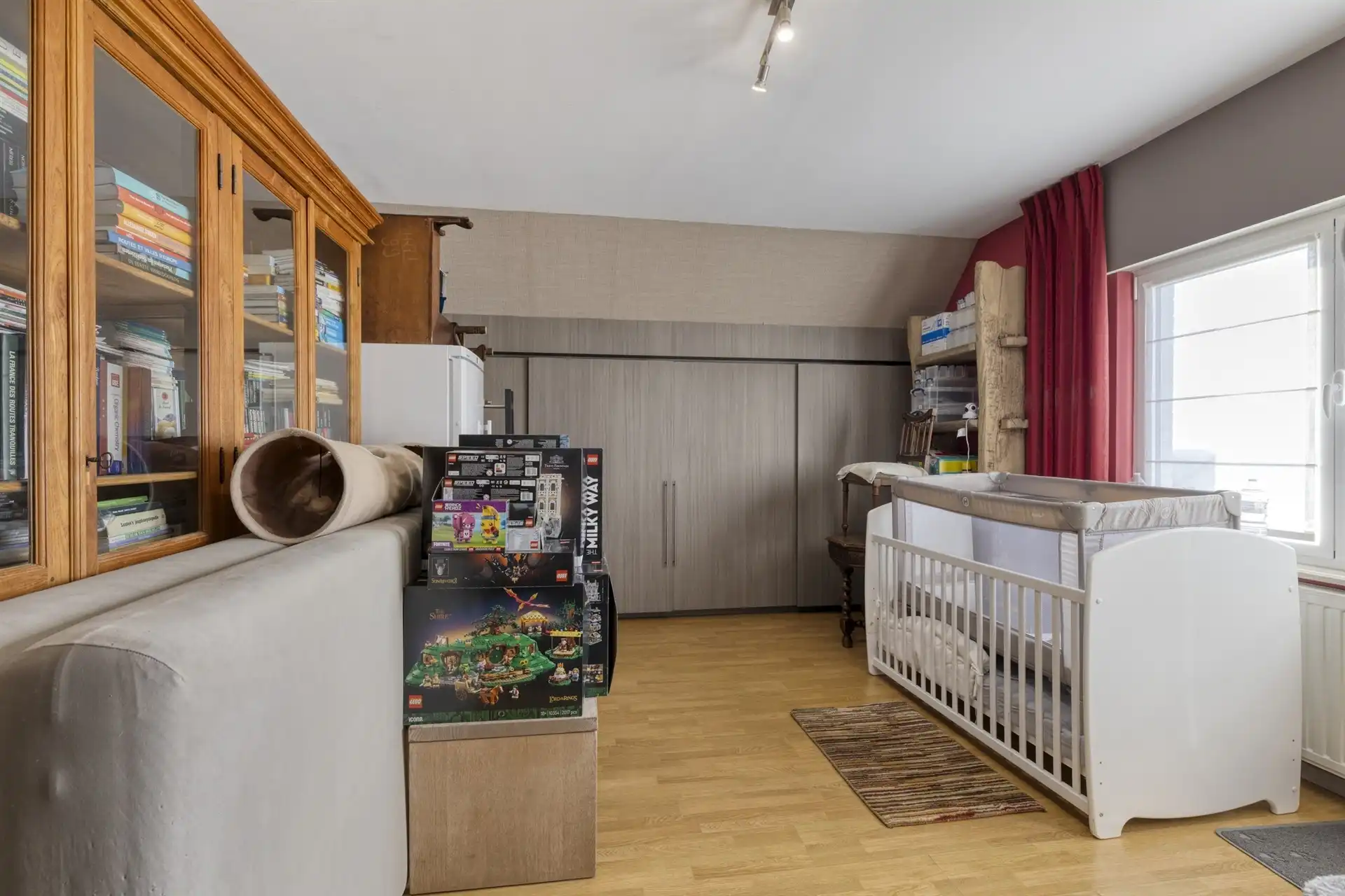 Karaktervolle, ruime villa met 4 slaapkamers foto 17