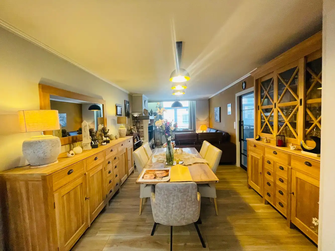 Sint-Andries,Uiterst verzorgd INSTAPKLAAR ENERGIEZUINIG woonhuis ( reno 2019) met grote, zonnige ZUIDWESTgerichte aangelegde terrastuin en prachtig ingericht HUISJE achteraan in de tuin, foto 5