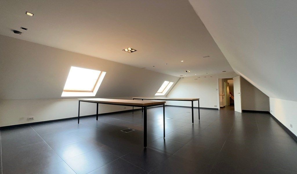 Handelspand met ruime garage te koop in Melle foto 17