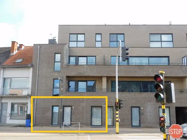 Gelijkvloers appartement in het centrum  foto {{pictureIndex}}