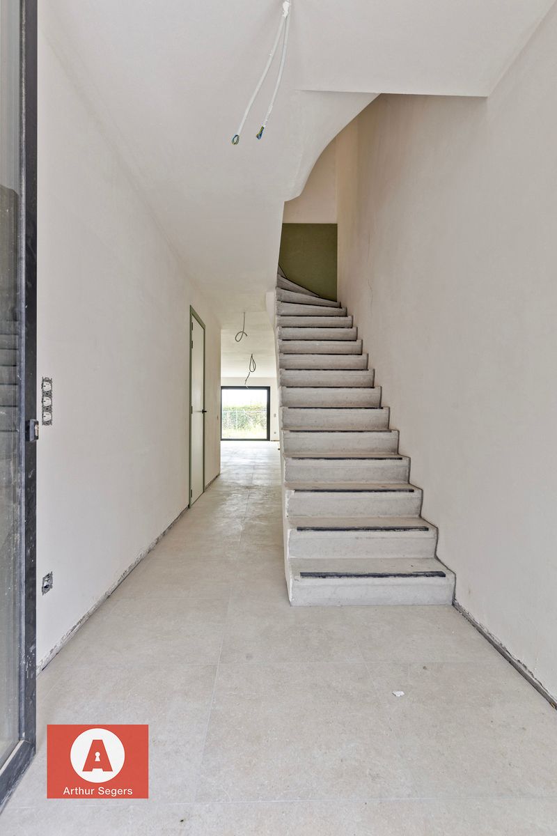 Energiezuinige nieuwbouwwoning met garage foto 2