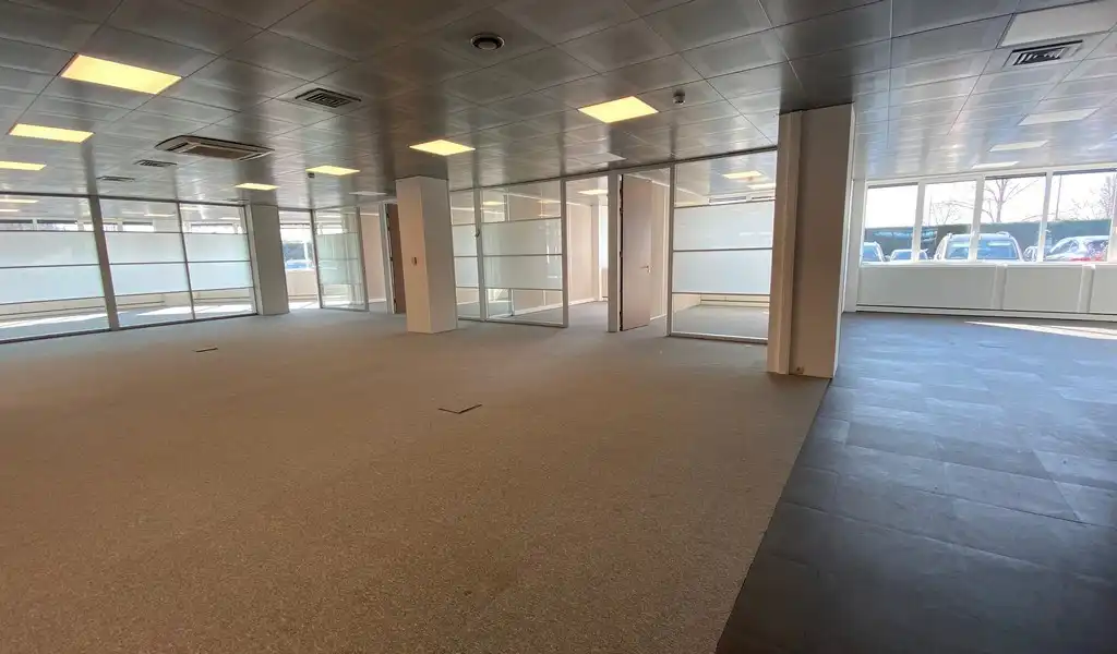 Kantoren te huur in Sluispark aan R4 in Merelbeke foto 5