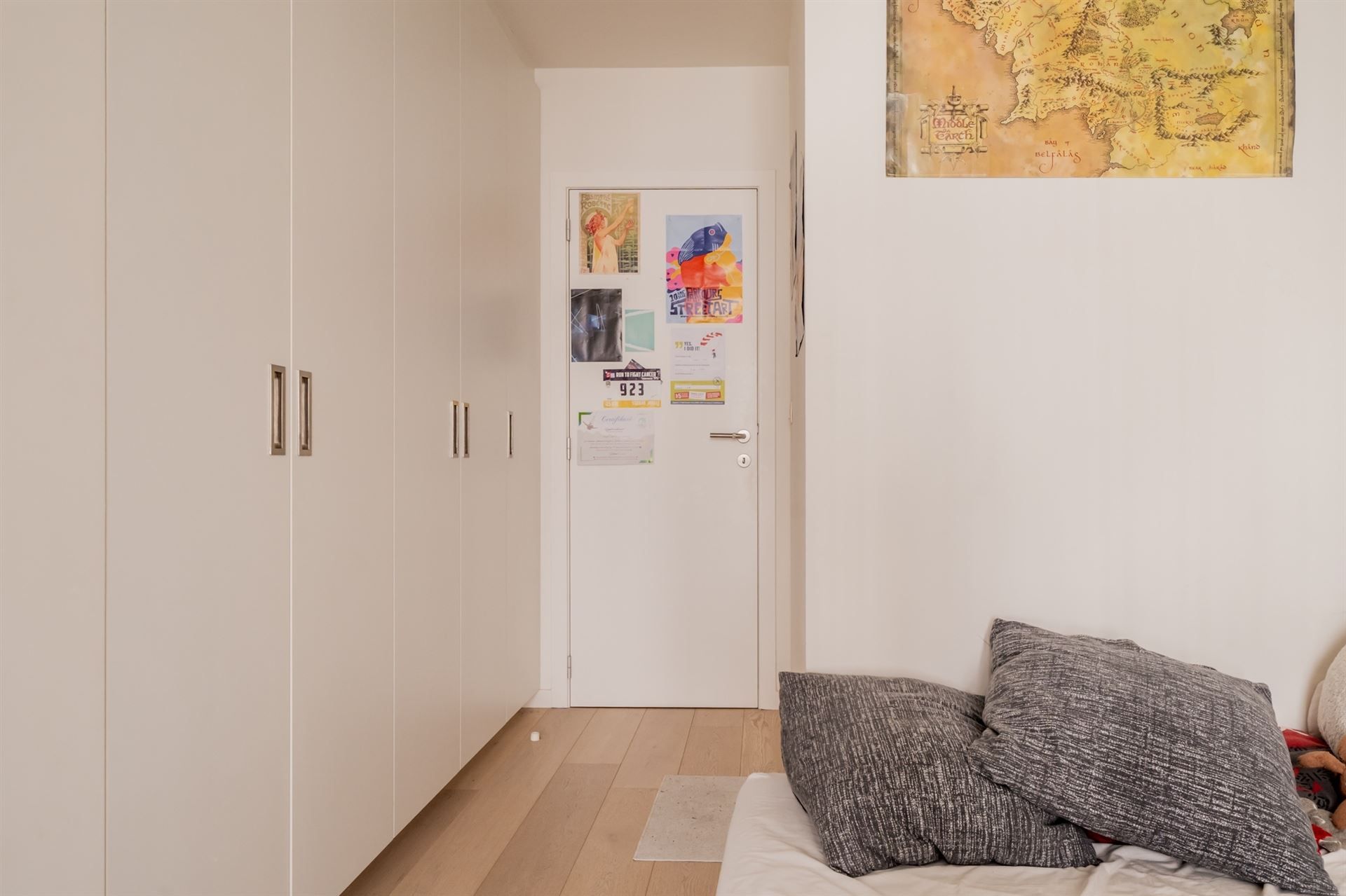 Prachtig, recent 3 slaapkamer duplex appartement met private tuin van 50m² foto 7