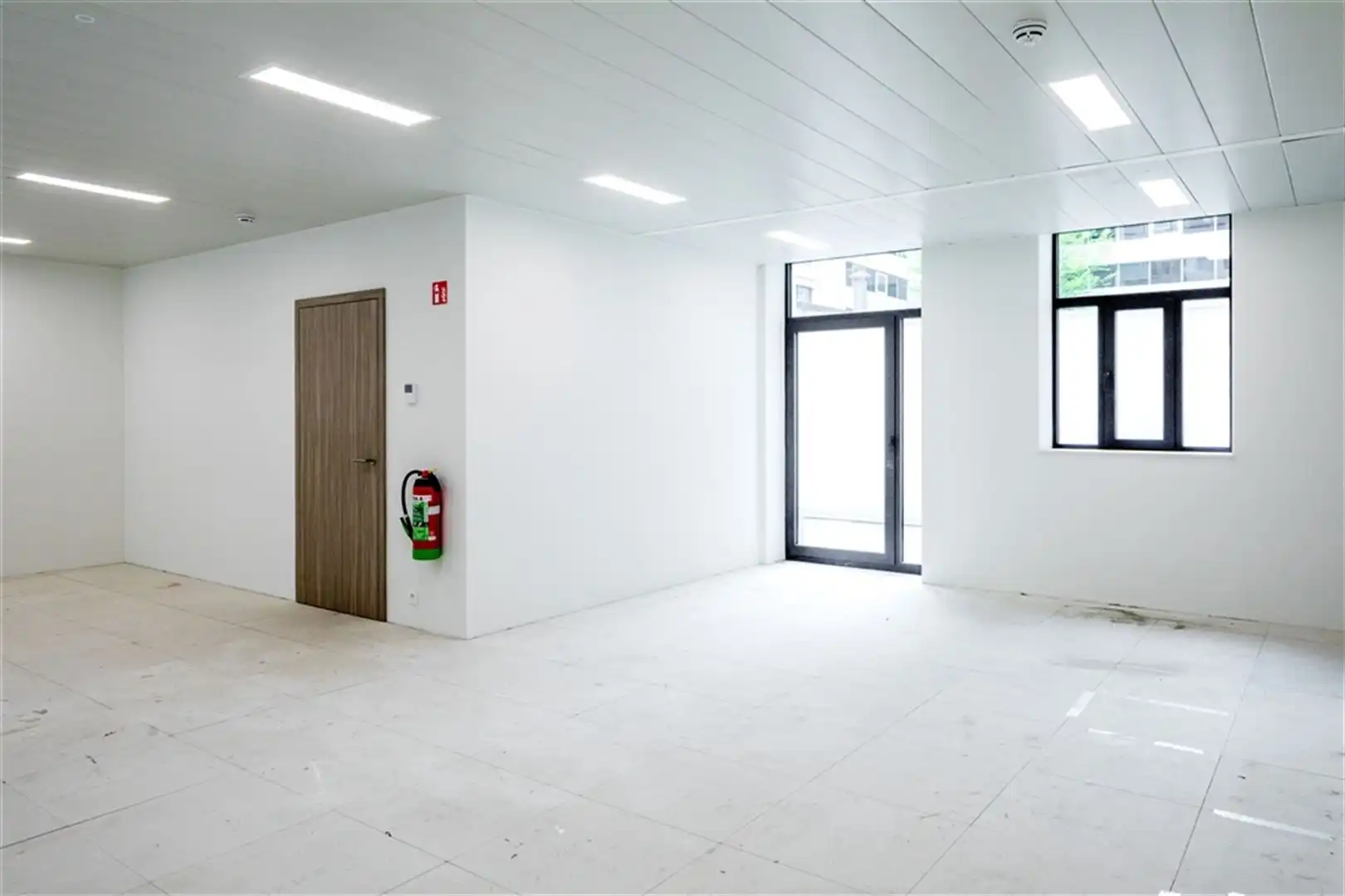 LUCIA: kantoren te huur 132m² foto 13