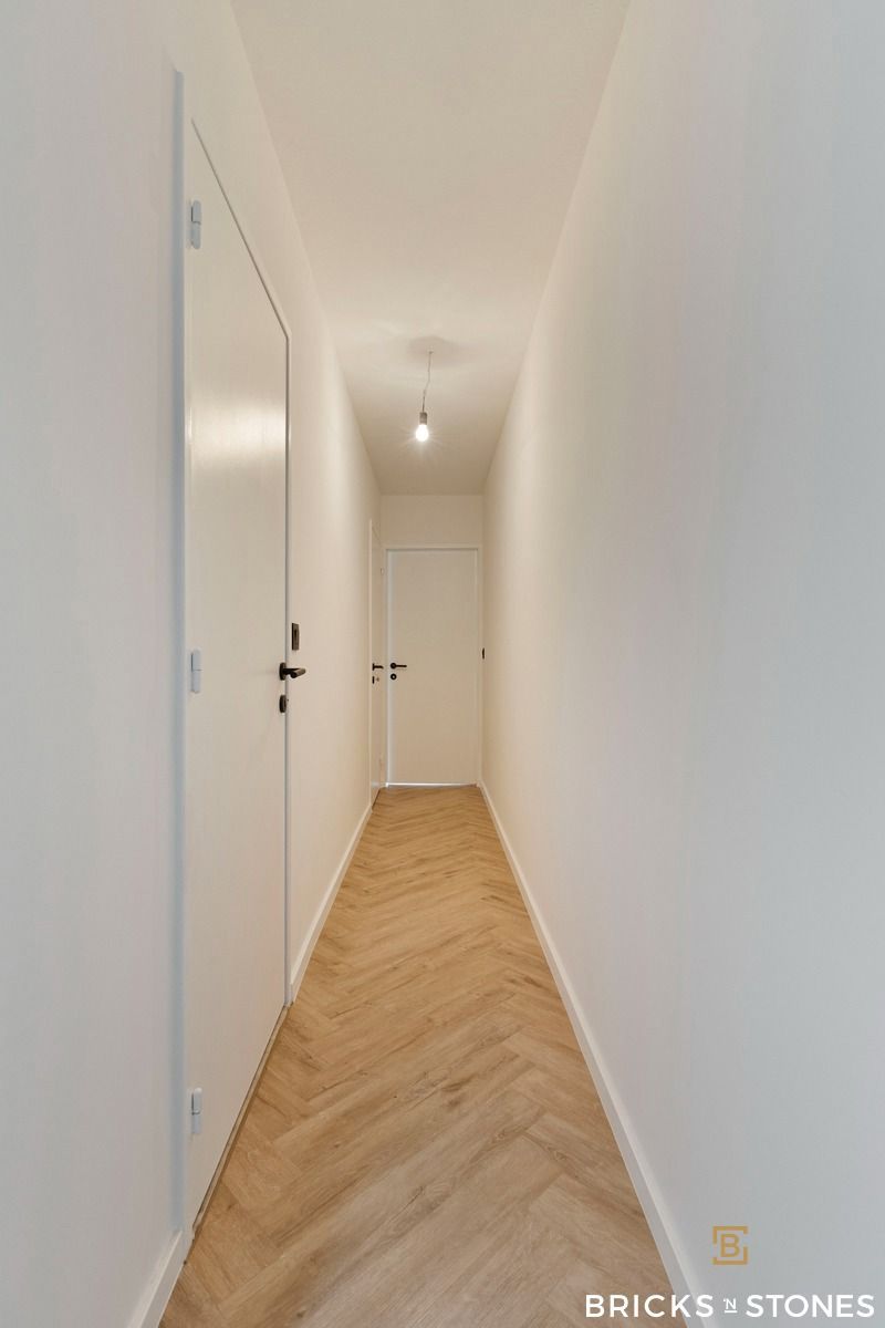 Gerenoveerd energiezuinig app met 3 slaapkamers en terras. foto 5