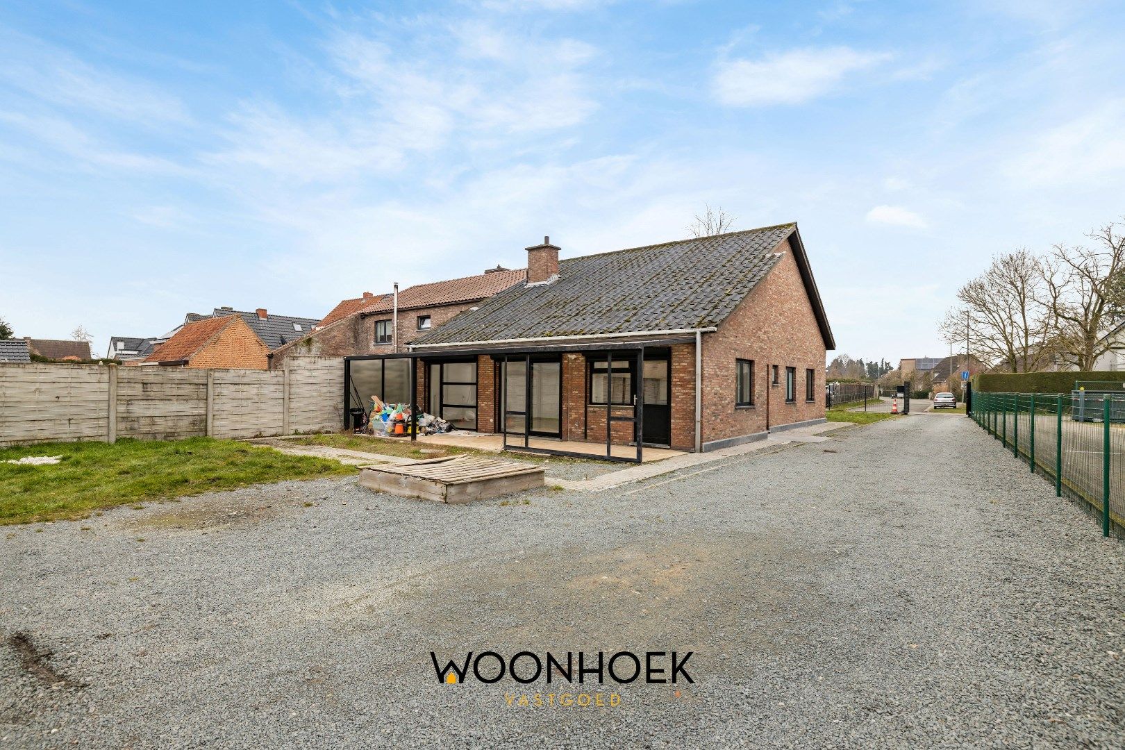 3-slpk bungalow met ruime tuin aan stadsrand te Lokeren! foto 4