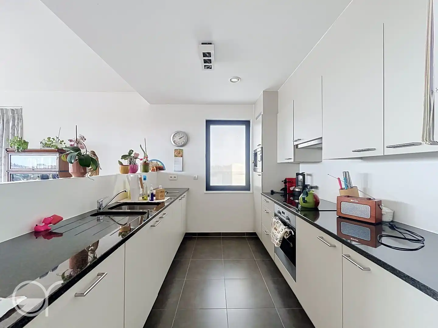 Recent 2 slaapkamerappartement aan de Nieuwevaart foto 4
