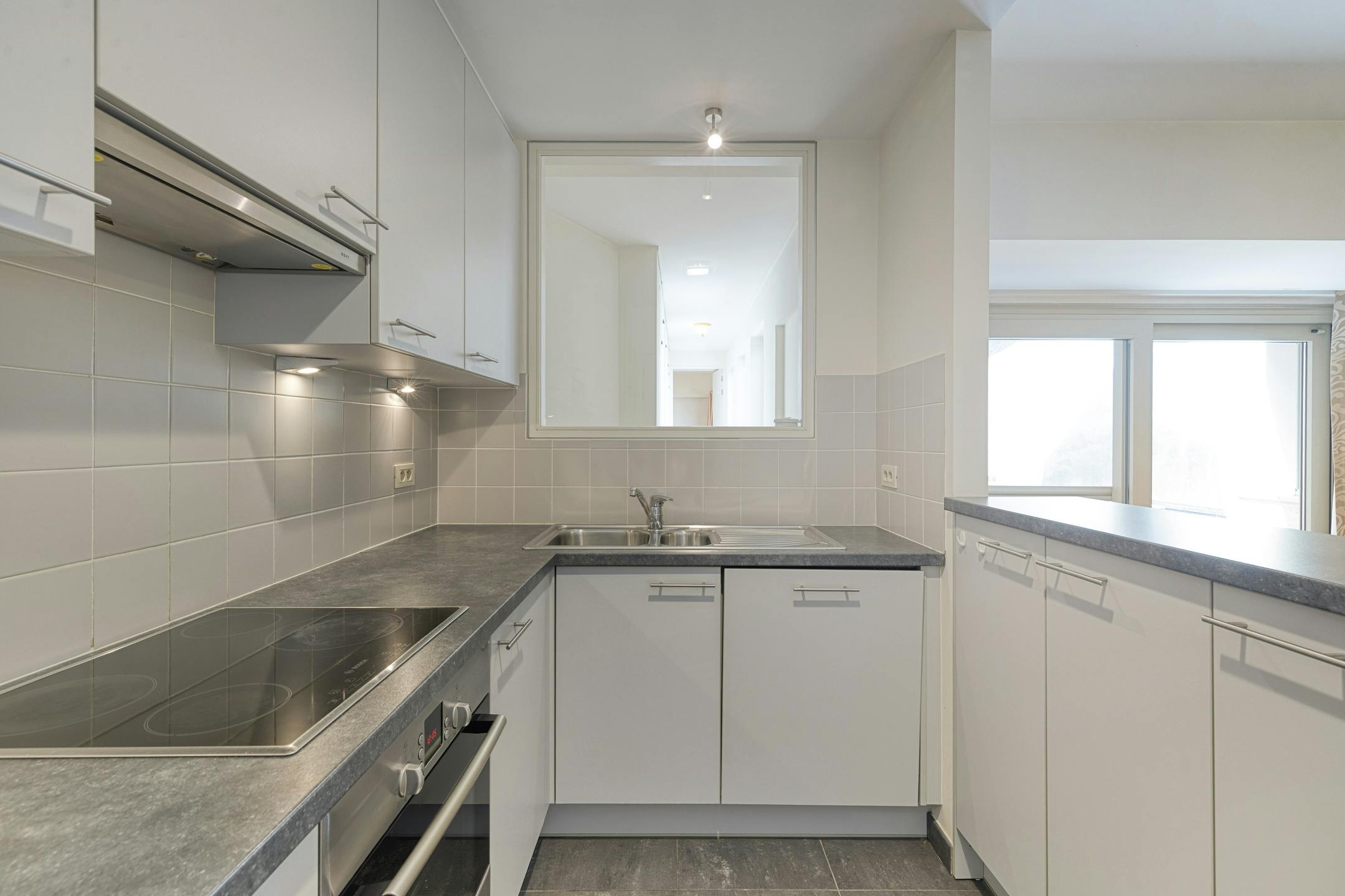 Ruim appartement in het historisch hart van Brugge foto 7