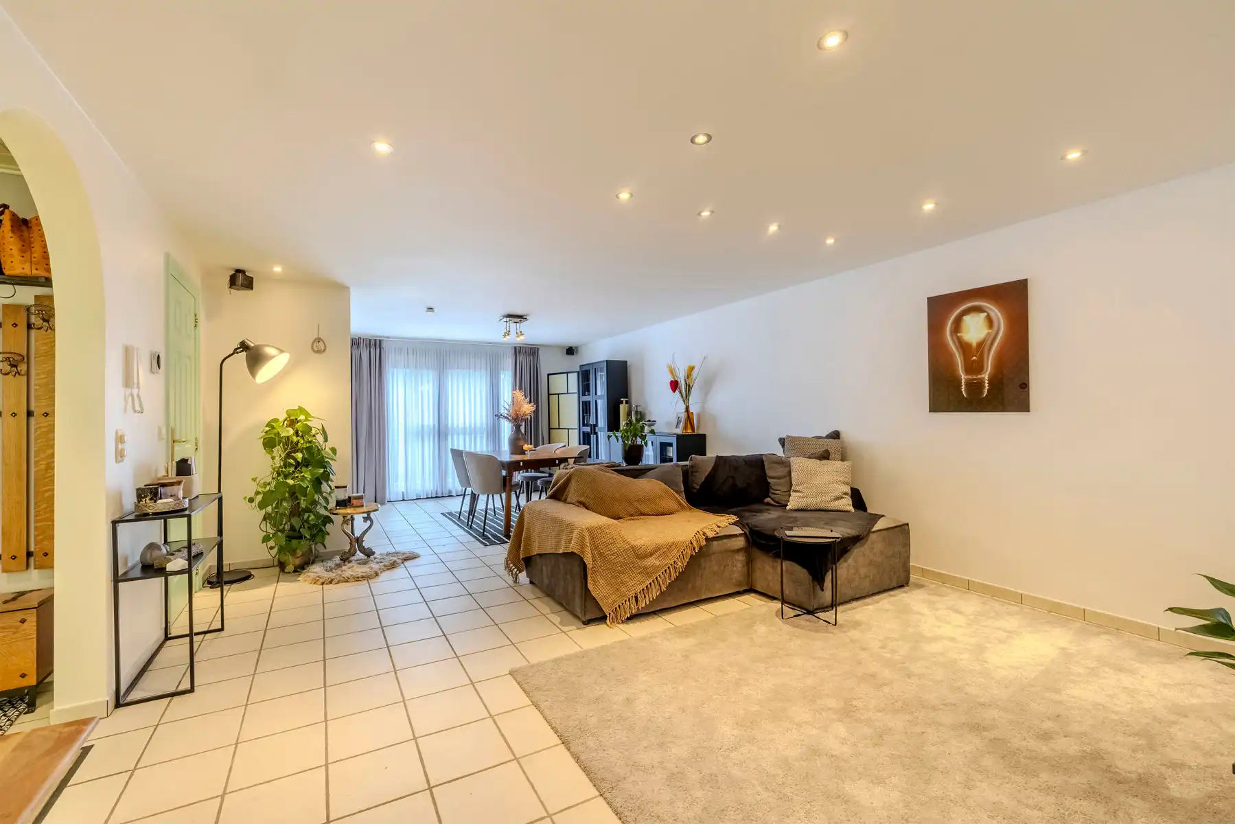 Appartement met 2 slaapkamers, terras en garage foto 3