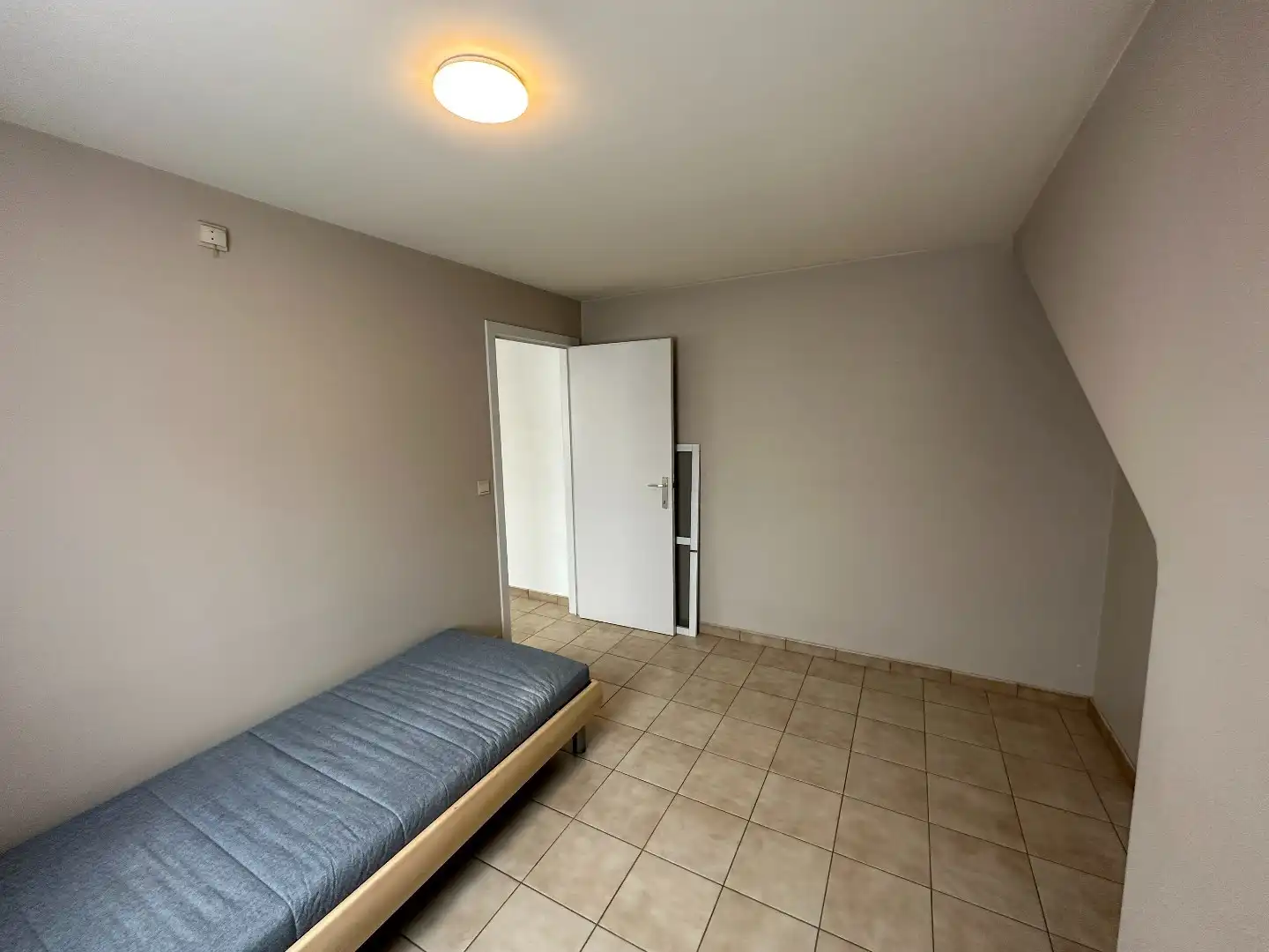 Centraal gelegen 1-slaapkamer appartement, Torhout foto 9